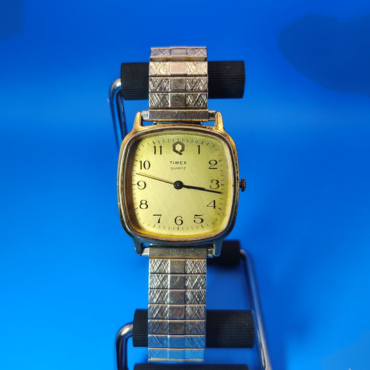 Vintage 1972 Timex Tank 30mm Mens Quartz Watch Gold Tone Stretch Bracelet Fits wrists up to size 9