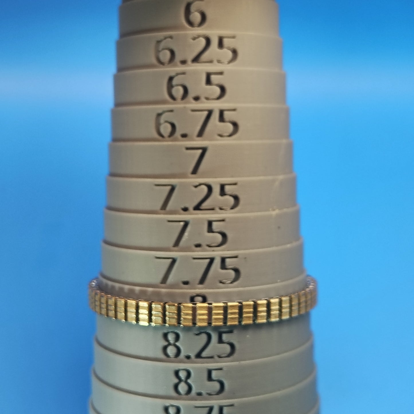 Vintage 1979 Timex Oval 19mm Womens Quartz Watch Pinstripe Dial Stretch Bracelet