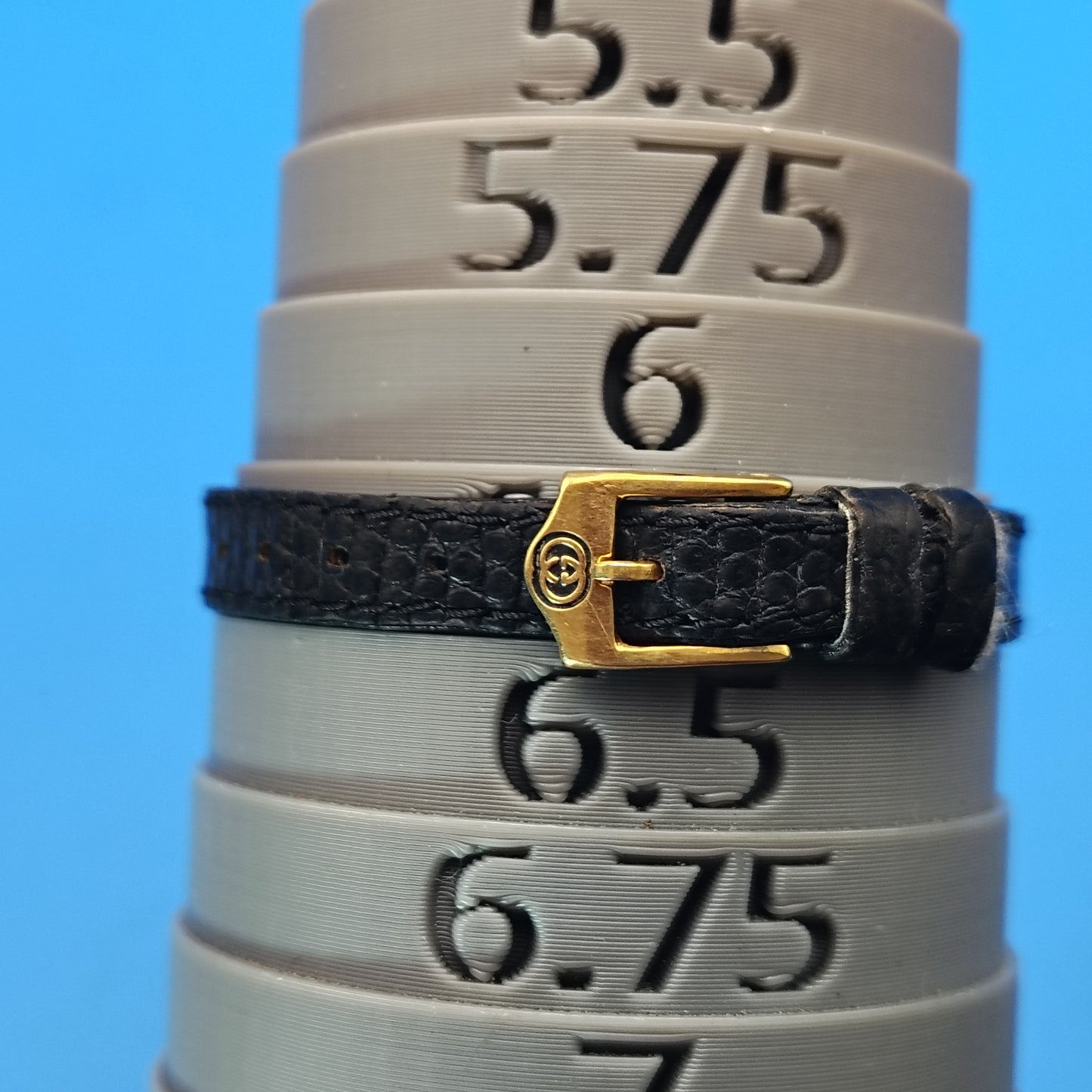 Vintage 1987 Gucci 4.85 Authentic Swiss Made 21mm Women's Luxury Quartz Watch Exotic Lizard Skin Band