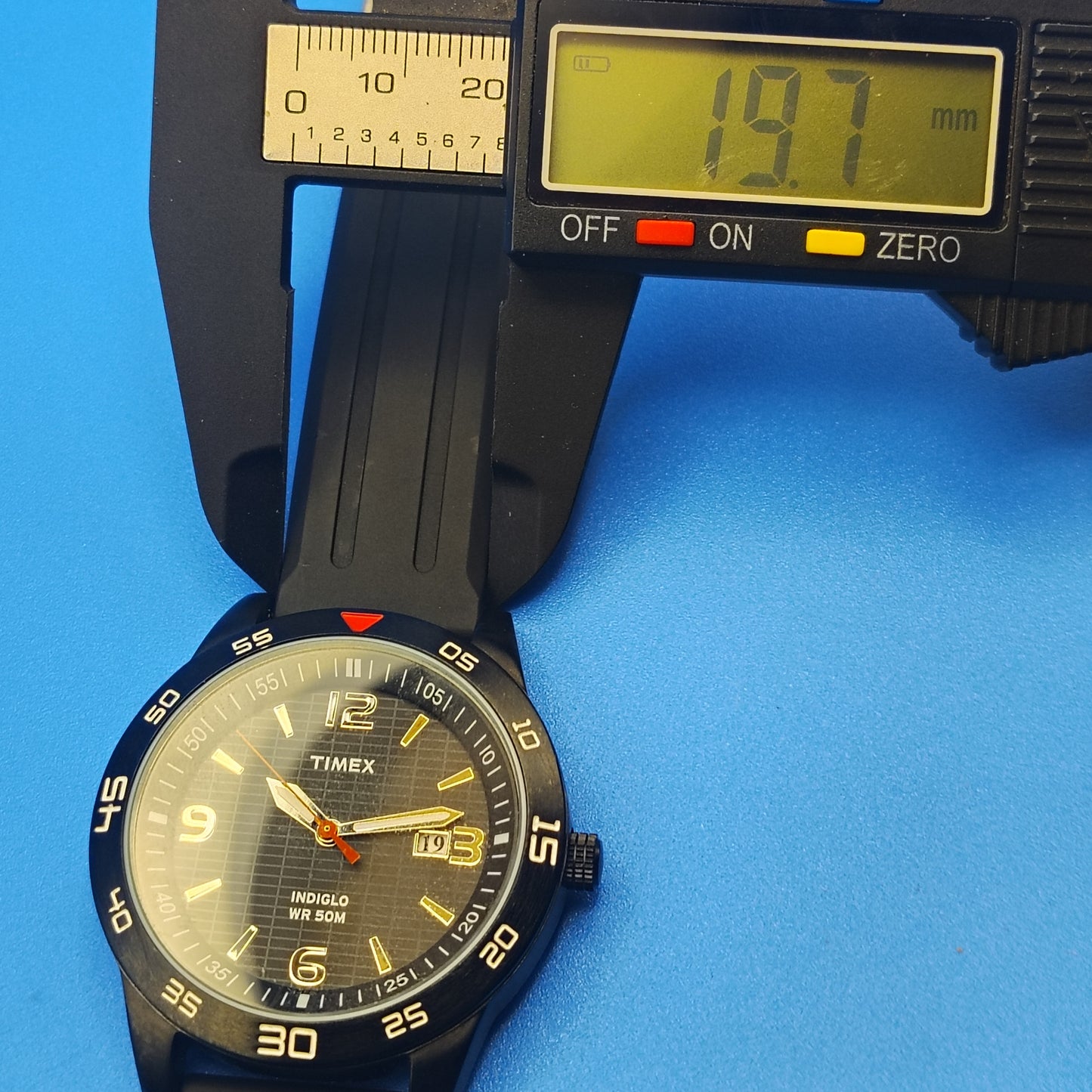Vintage 2007 Timex Expedition Sport Indiglo 42mm Mens Quartz Watch Mint Cond.