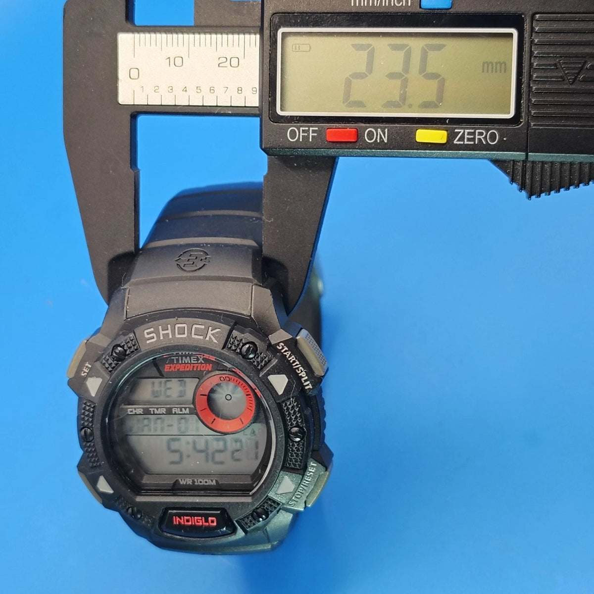 Vintage 2000 Timex Expedition Indiglo Shock Y2K 42mm Mens Quartz Digital Watch
