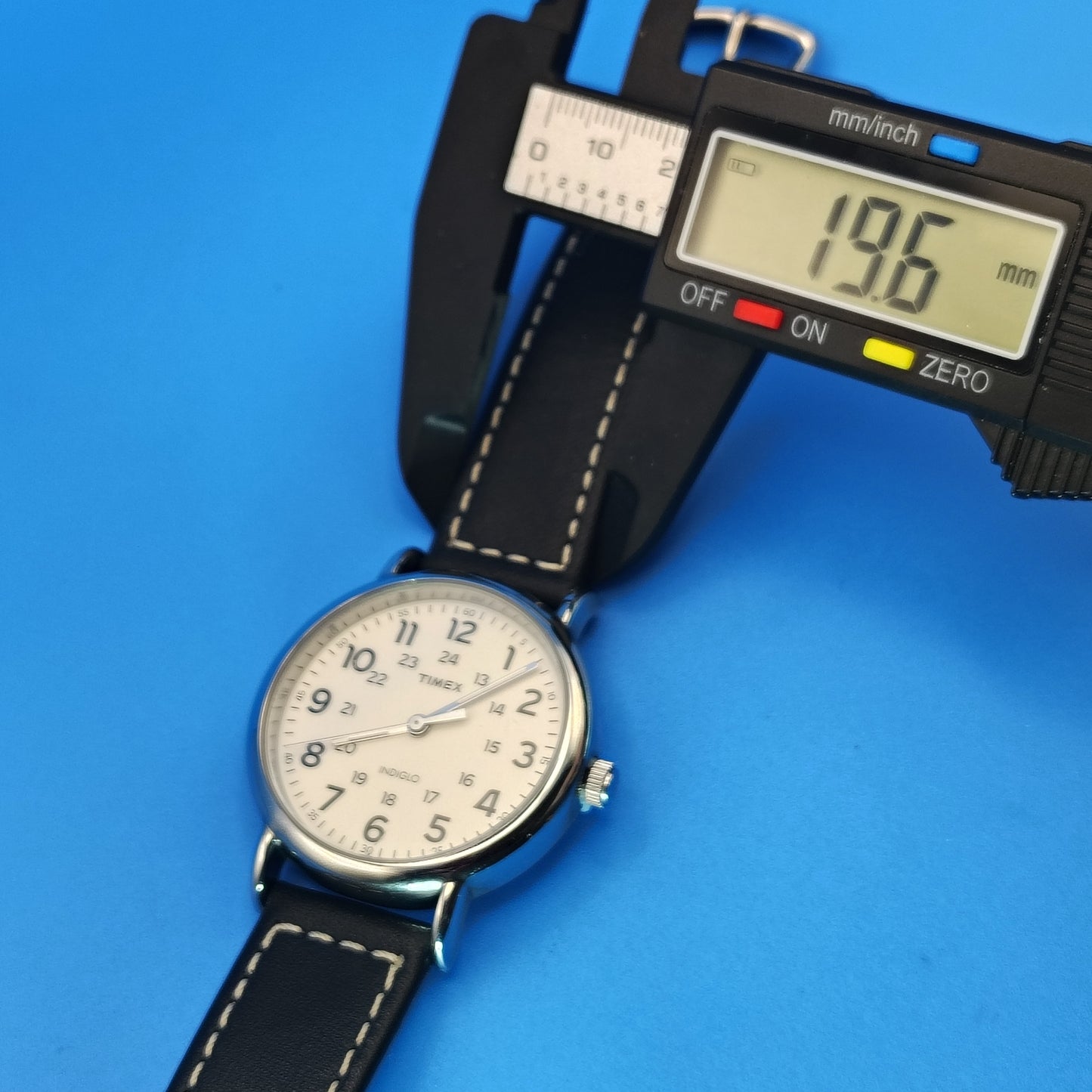 Vintage Timex INDIGLO 40mm Mens Quartz Watch Genuine Leather Quick Change Strap