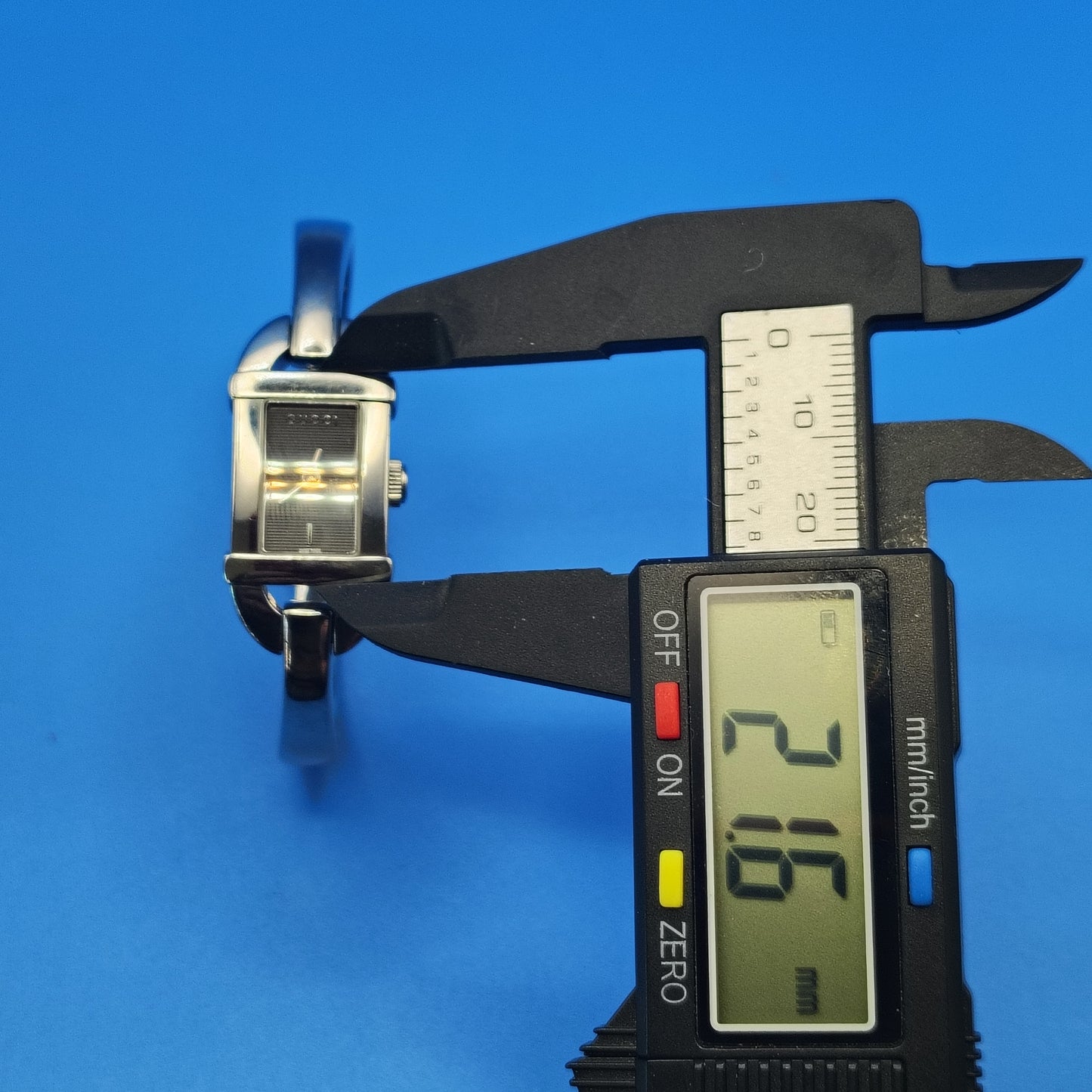 Vintage 1992 Authentic Gucci 6800L Tank Swiss Made Women's Luxury Quartz Watch Full Set Bag & Box