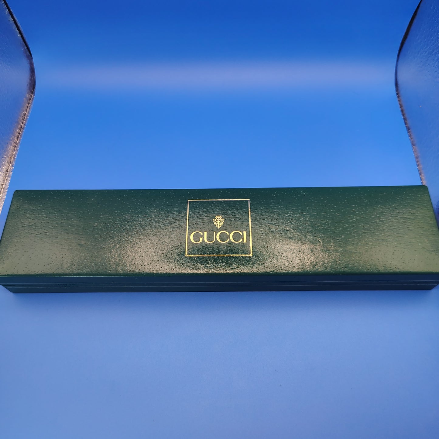 Vintage 1996 Authentic Gucci 2200L Swiss 25mm Women's Quartz Luxury Watch With Certificate of Authenticity