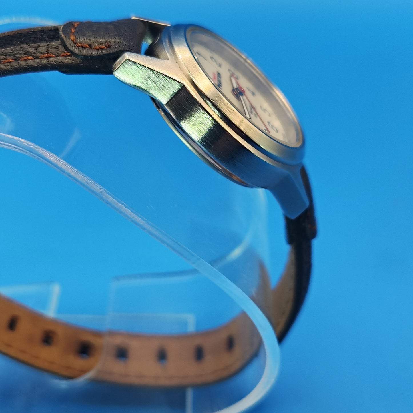 Vintage Timex Expedition Indiglo 26mm Women's Quartz Watch Leather Band fits size 5-7