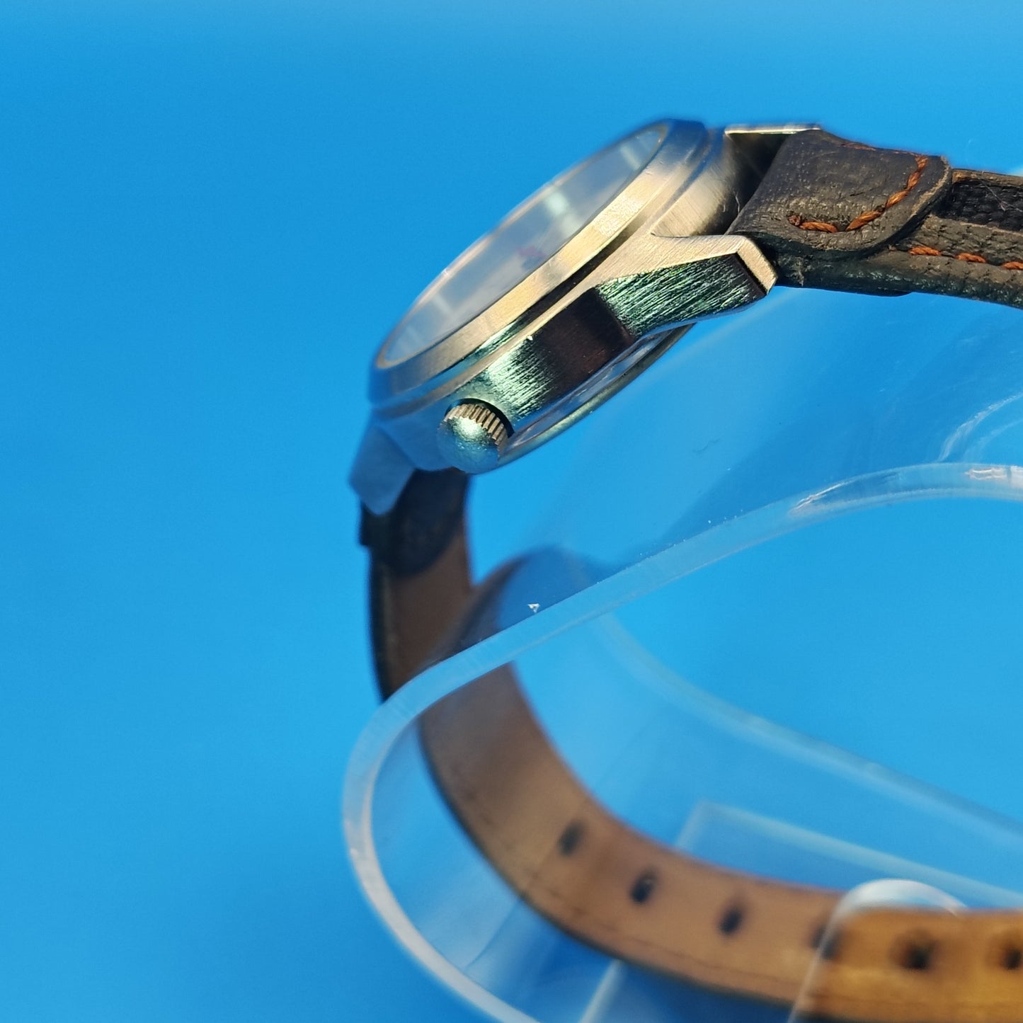 Vintage Timex Expedition Indiglo 26mm Women's Quartz Watch Leather Band fits size 5-7