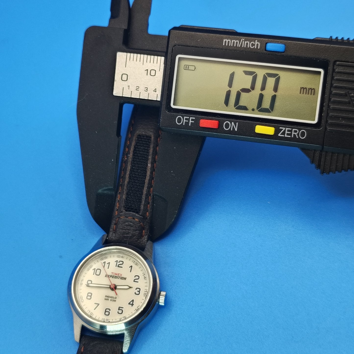 Vintage Timex Expedition Indiglo 26mm Women's Quartz Watch Leather Band fits size 5-7