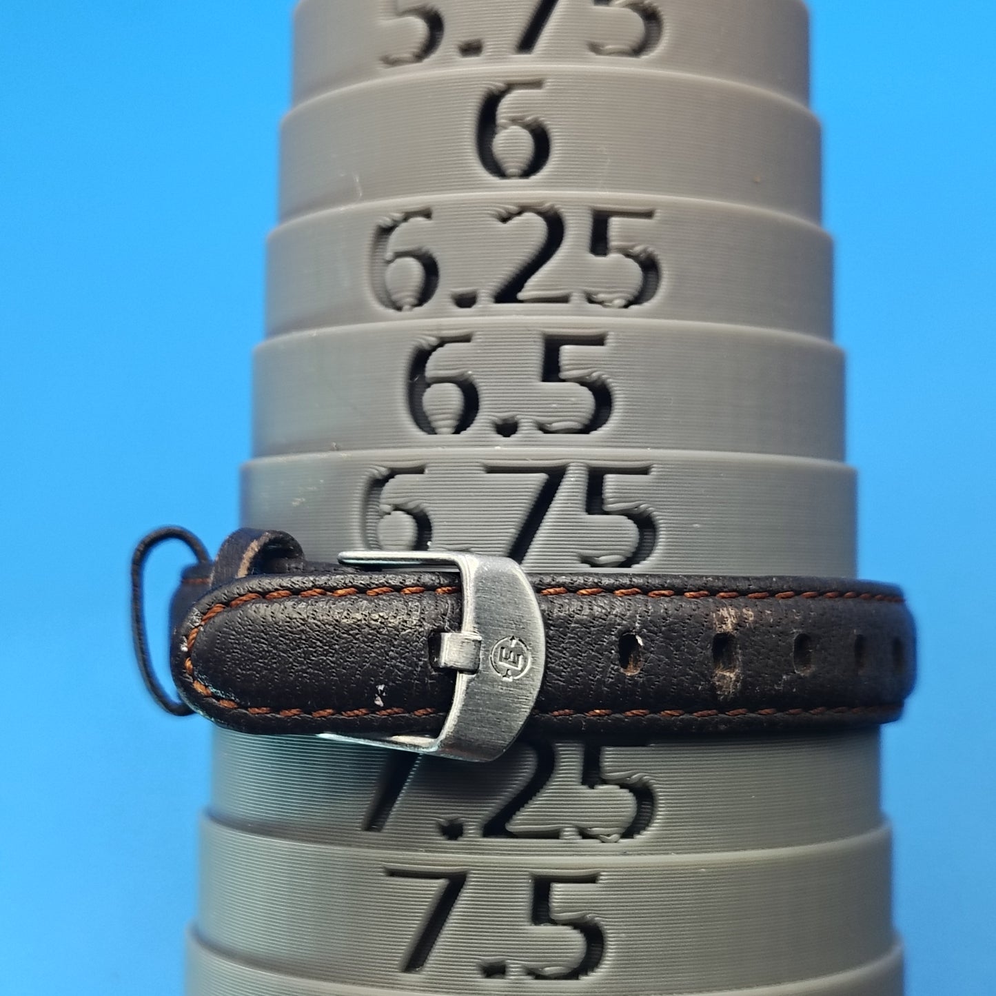 Vintage Timex Expedition Indiglo 26mm Women's Quartz Watch Leather Band fits size 5-7