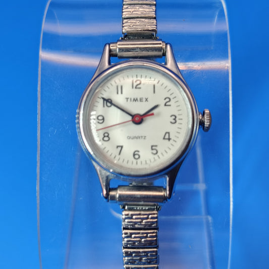 Vintage 1975 Timex 20mm Women's Quartz Cocktail Watch Stretch Bracelet New Battery