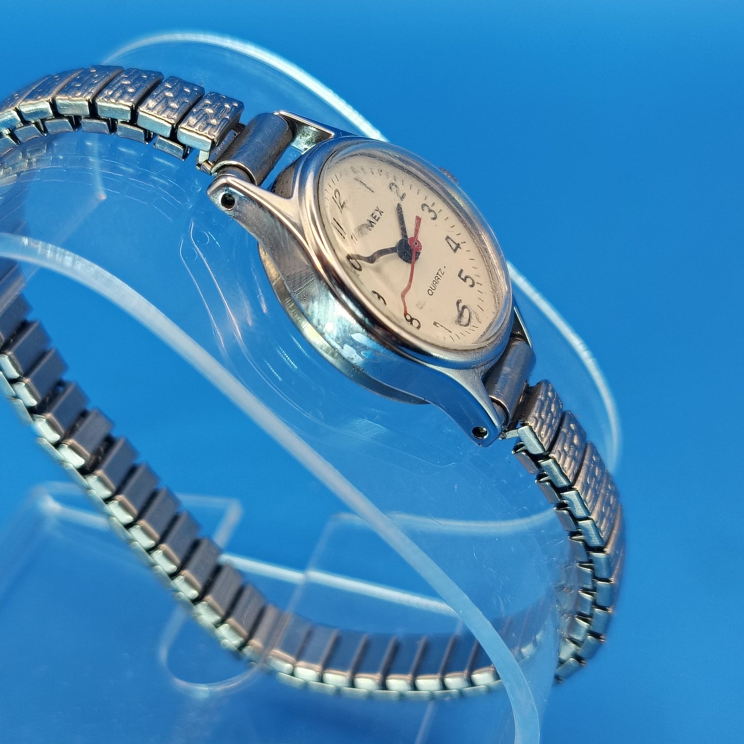 Vintage 1975 Timex 20mm Women's Quartz Cocktail Watch Stretch Bracelet New Battery