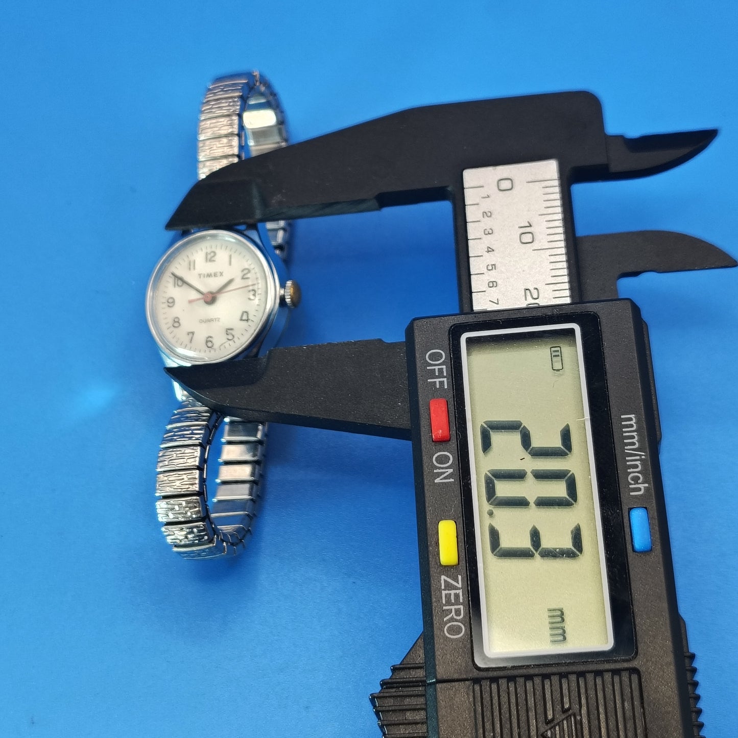 Vintage 1975 Timex 20mm Women's Quartz Cocktail Watch Stretch Bracelet New Battery