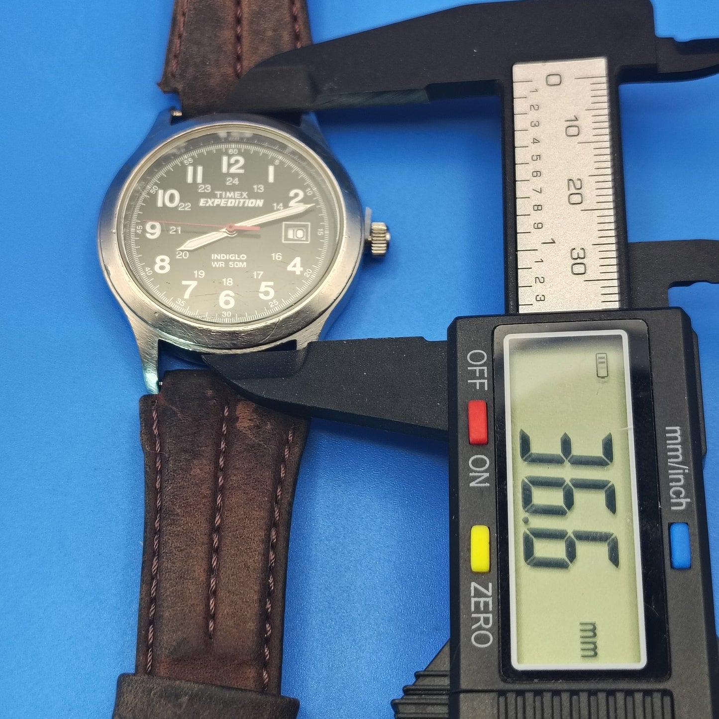 Vintage 2008 Timex Expedition Date 36mm Mens Quartz Field Watch Genuine Leather Band