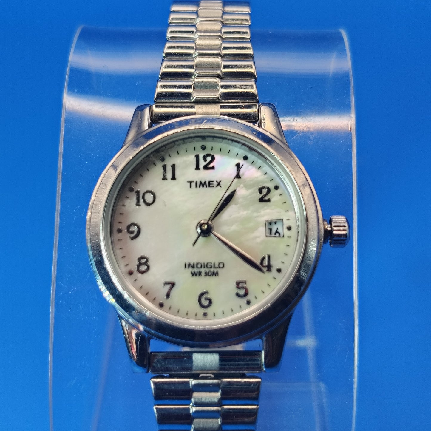 Vintage 1996 Timex Indiglo Date Mother Of Pearl Dial 25mm Women's Quartz Watch