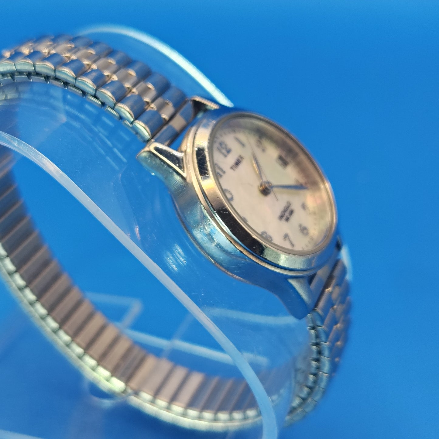 Vintage 1996 Timex Indiglo Date Mother Of Pearl Dial 25mm Women's Quartz Watch