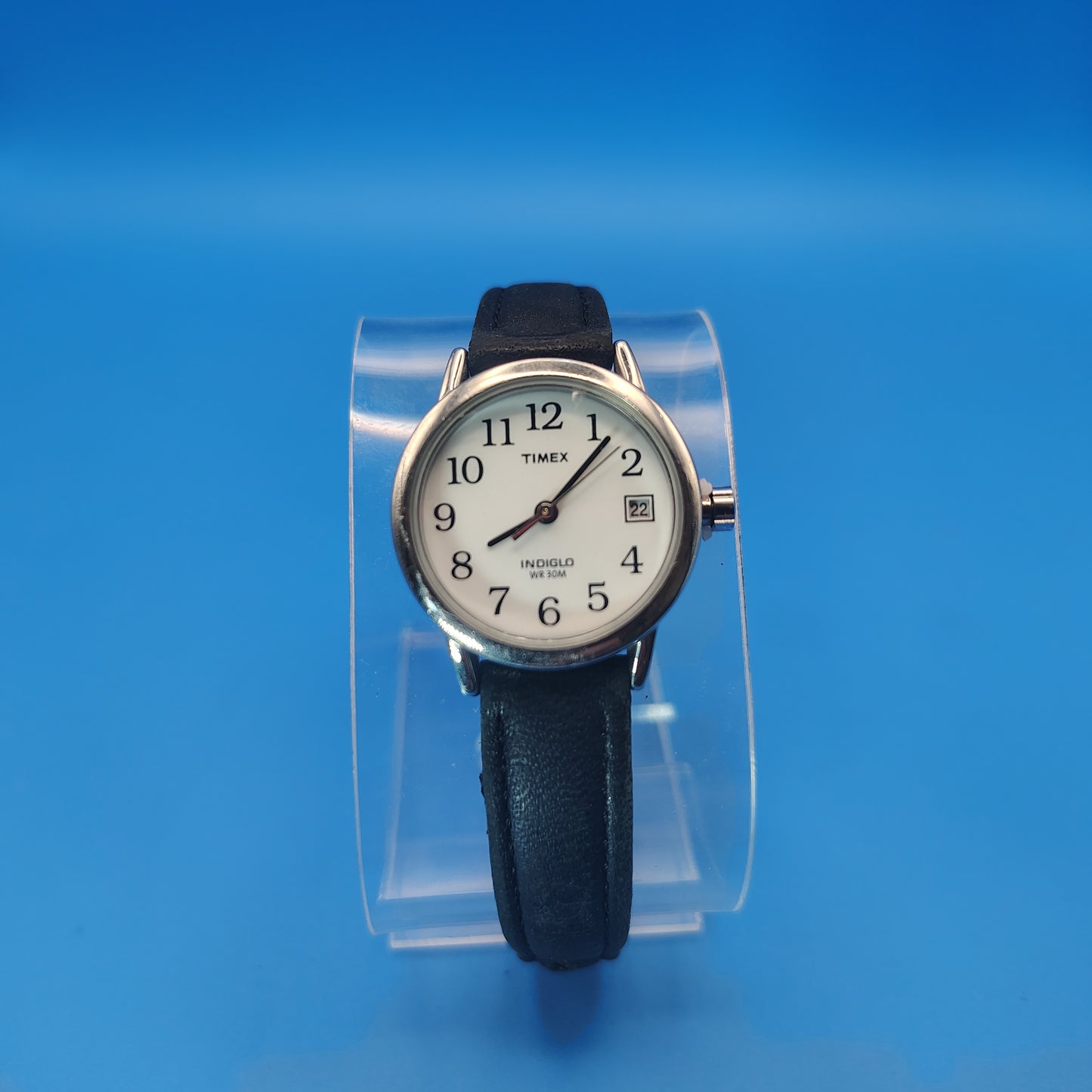 Vintage 1997 Timex 25mm Women's Quartz Watch Leather Band (Indiglo Not Working)