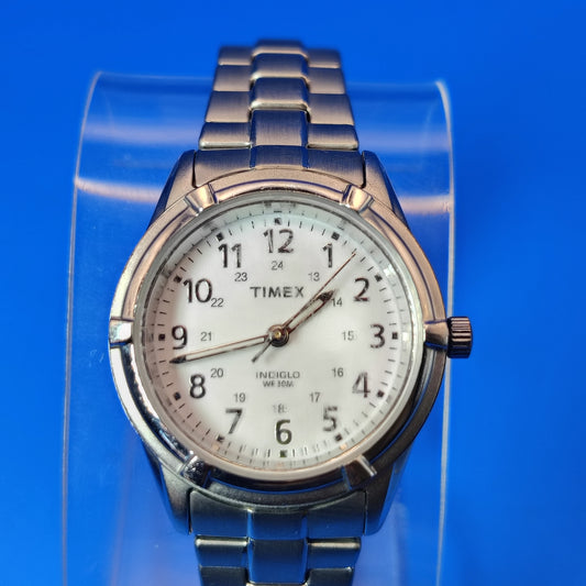 Vintage 1995 Timex Indiglo 27mm Women's Quartz Watch Stretch Bracelet Fits size 9 and smaller