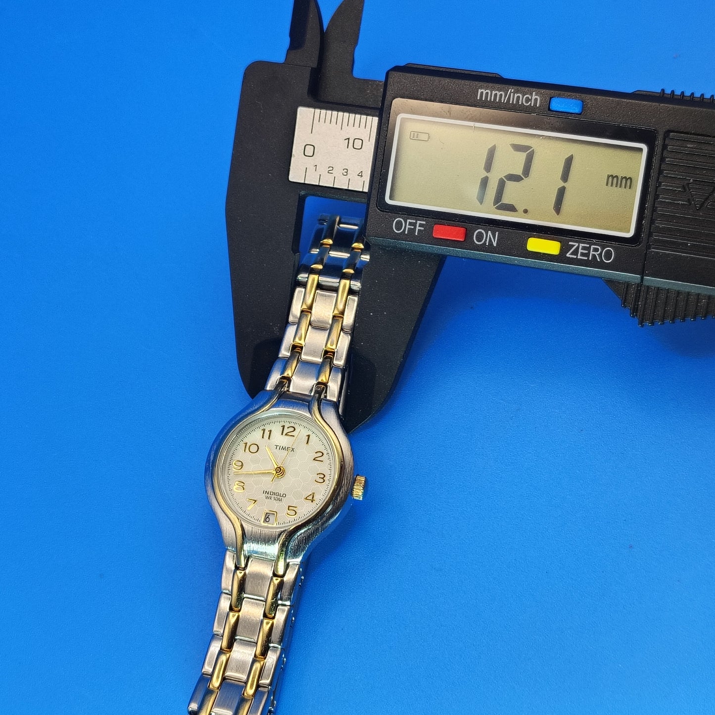 Vintage 1993 Timex Indiglo 27mm Two Tone Women's Quartz Watch Fits size 6.75 & Smaller