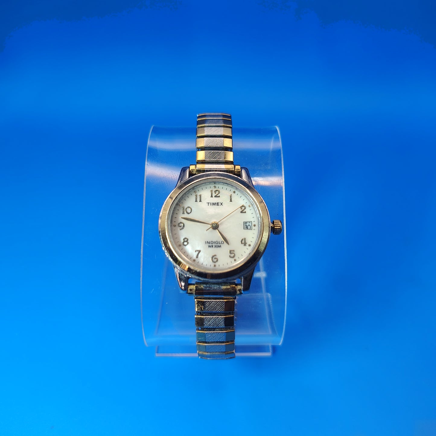 Vintage 1990's Timex Indiglo 25mm Women's Quartz Watch Fits Size 8.75 And Below
