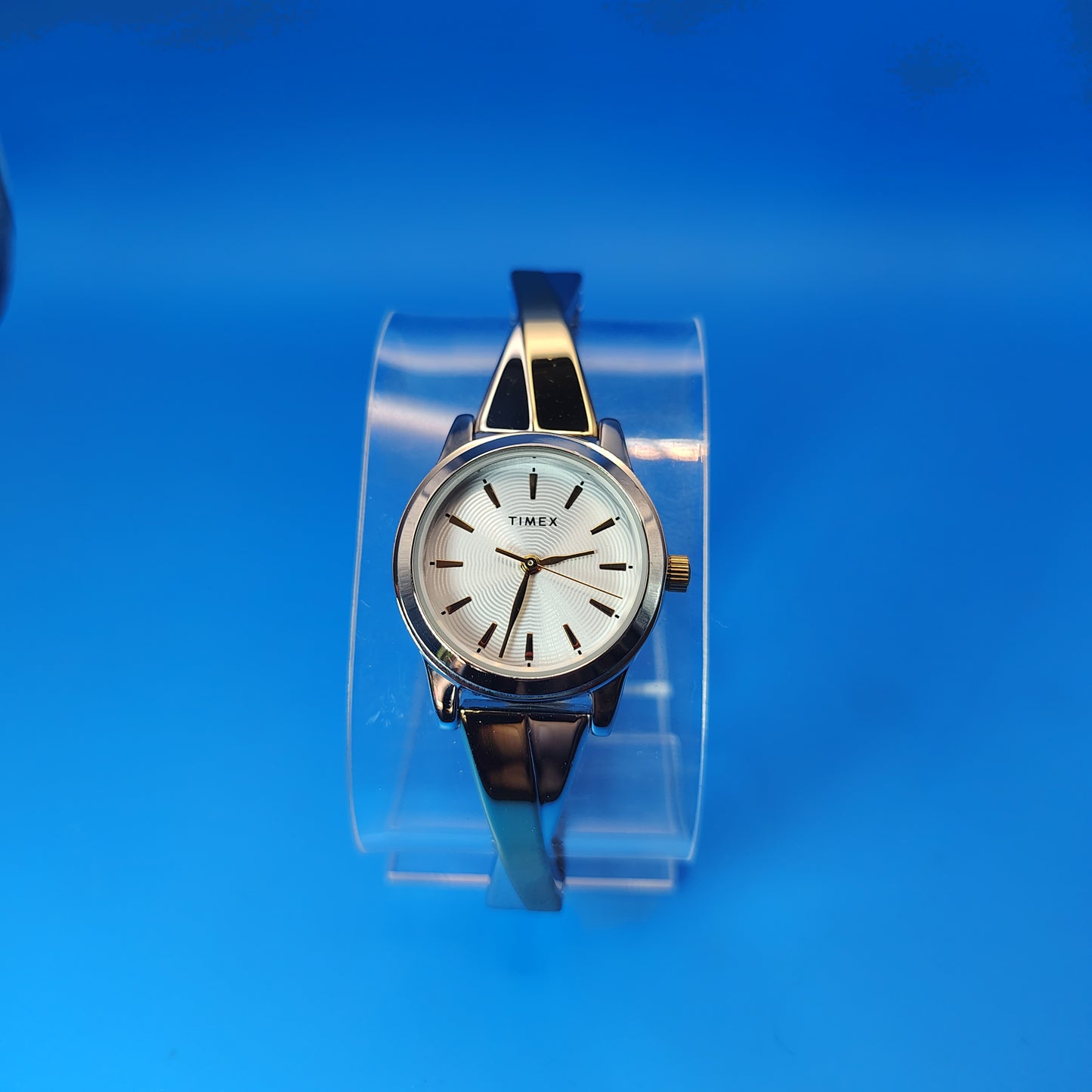 Vintage Timex 24mm Two Tone Women's Quartz Watch Stretch Bracelet Near MINT