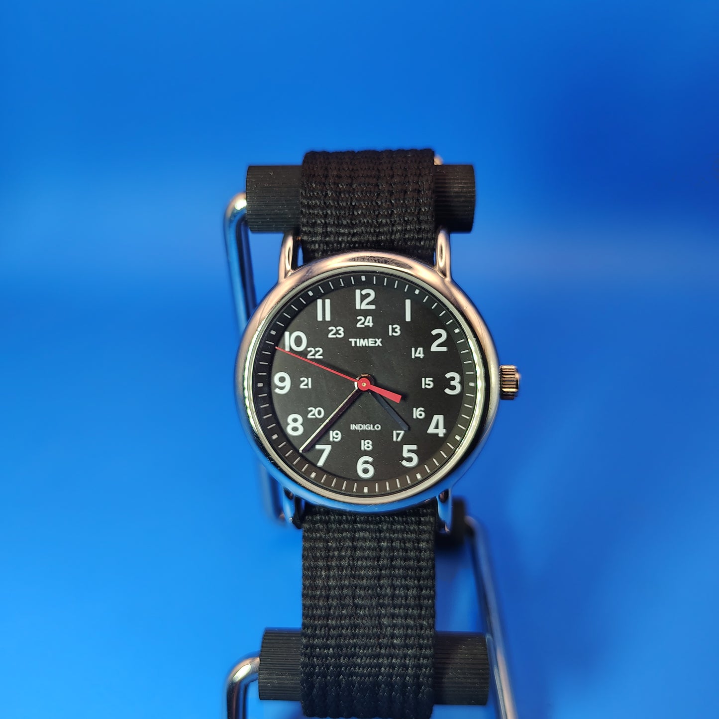 Vintage 1998 Timex Indiglo 38mm Mens Quartz Watch Black Dial Black Chpt Ring With Nato Strap