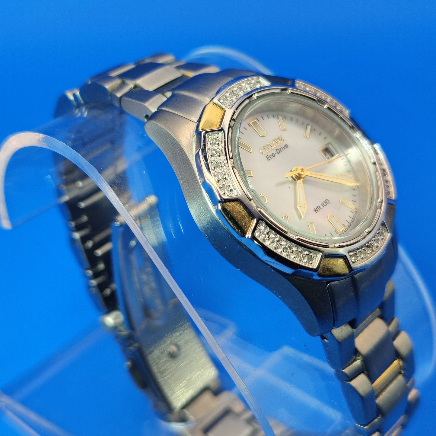 Vintage 2005 Citizen Eco Drive Solar Genuine Diamond Mother of Pearl Women's Quartz Watch