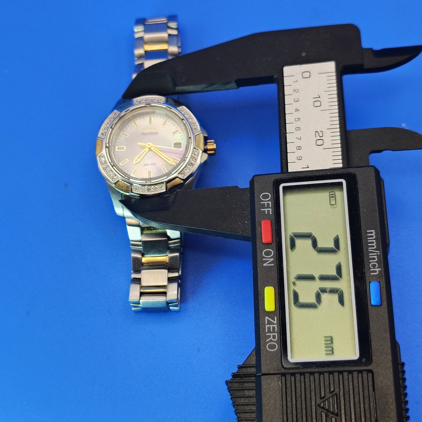 Vintage 2005 Citizen Eco Drive Solar Genuine Diamond Mother of Pearl Women's Quartz Watch