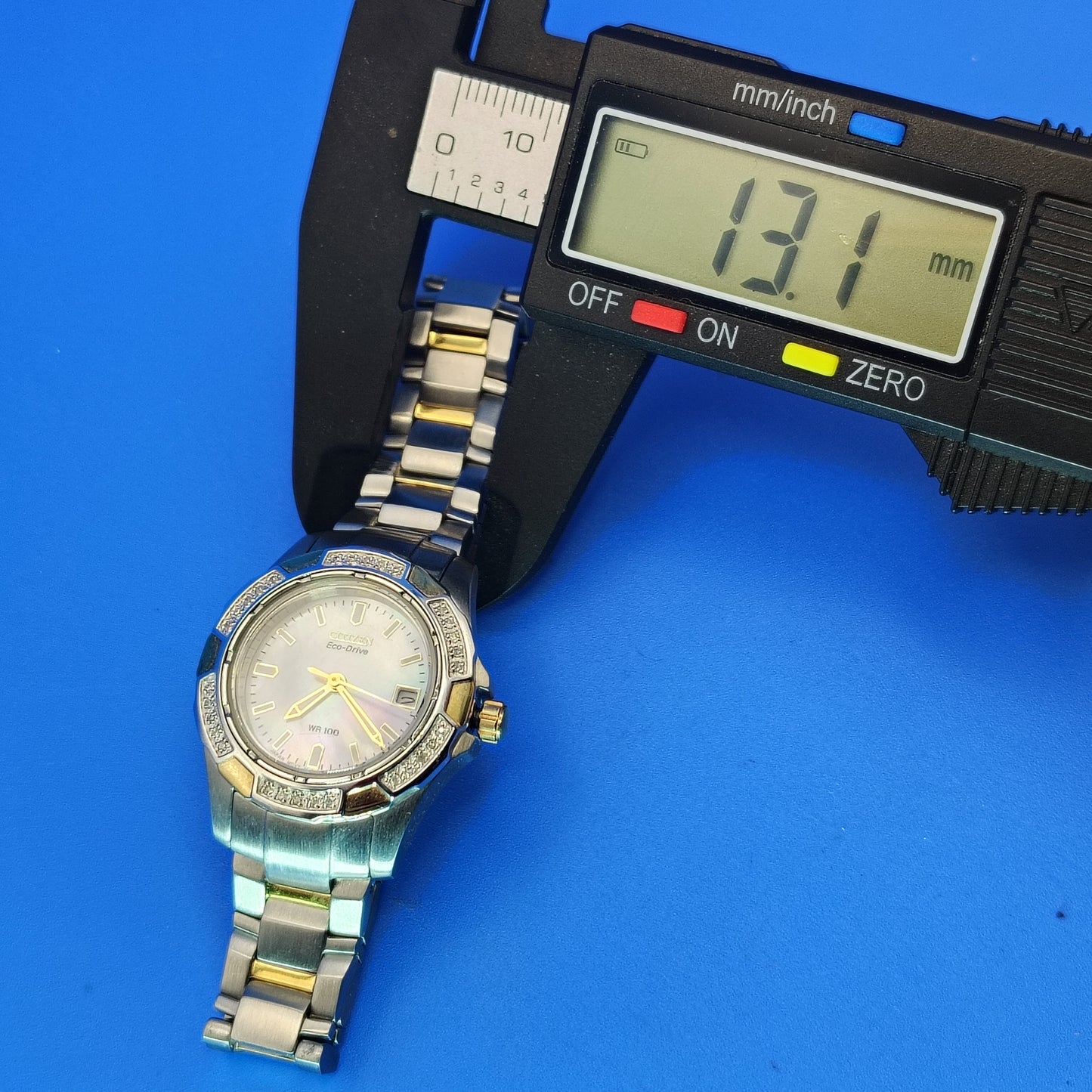 Vintage 2005 Citizen Eco Drive Solar Genuine Diamond Mother of Pearl Women's Quartz Watch