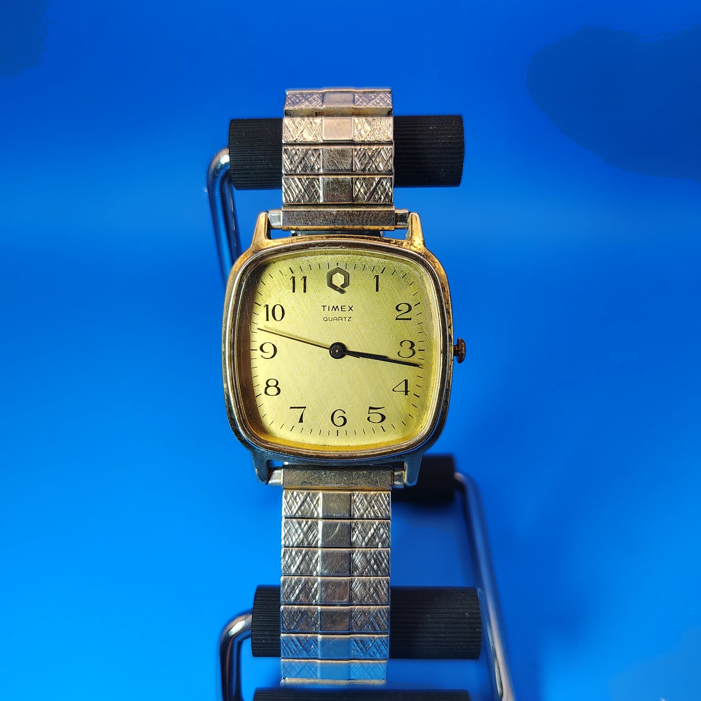 Vintage 1972 Timex Tank 30mm Mens Quartz Watch Gold Tone Stretch Bracelet Fits wrists up to size 9