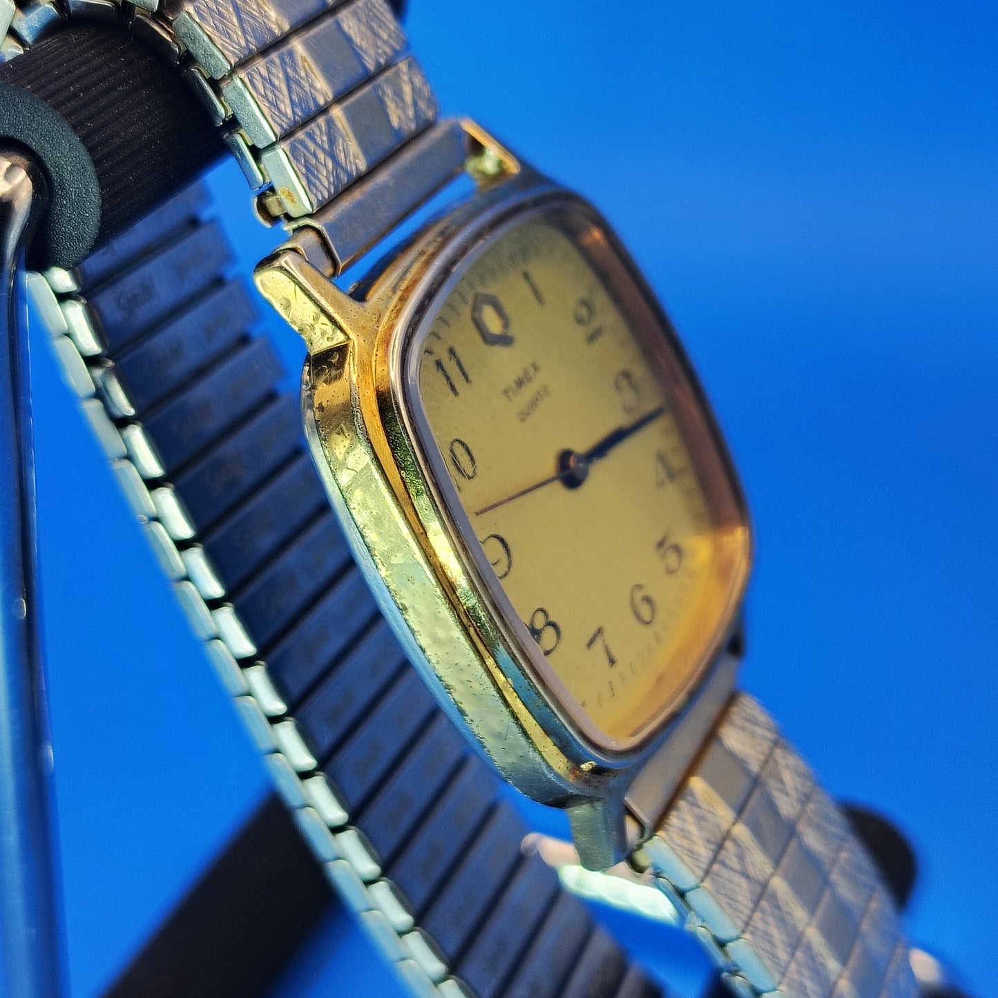 Vintage 1972 Timex Tank 30mm Mens Quartz Watch Gold Tone Stretch Bracelet Fits wrists up to size 9