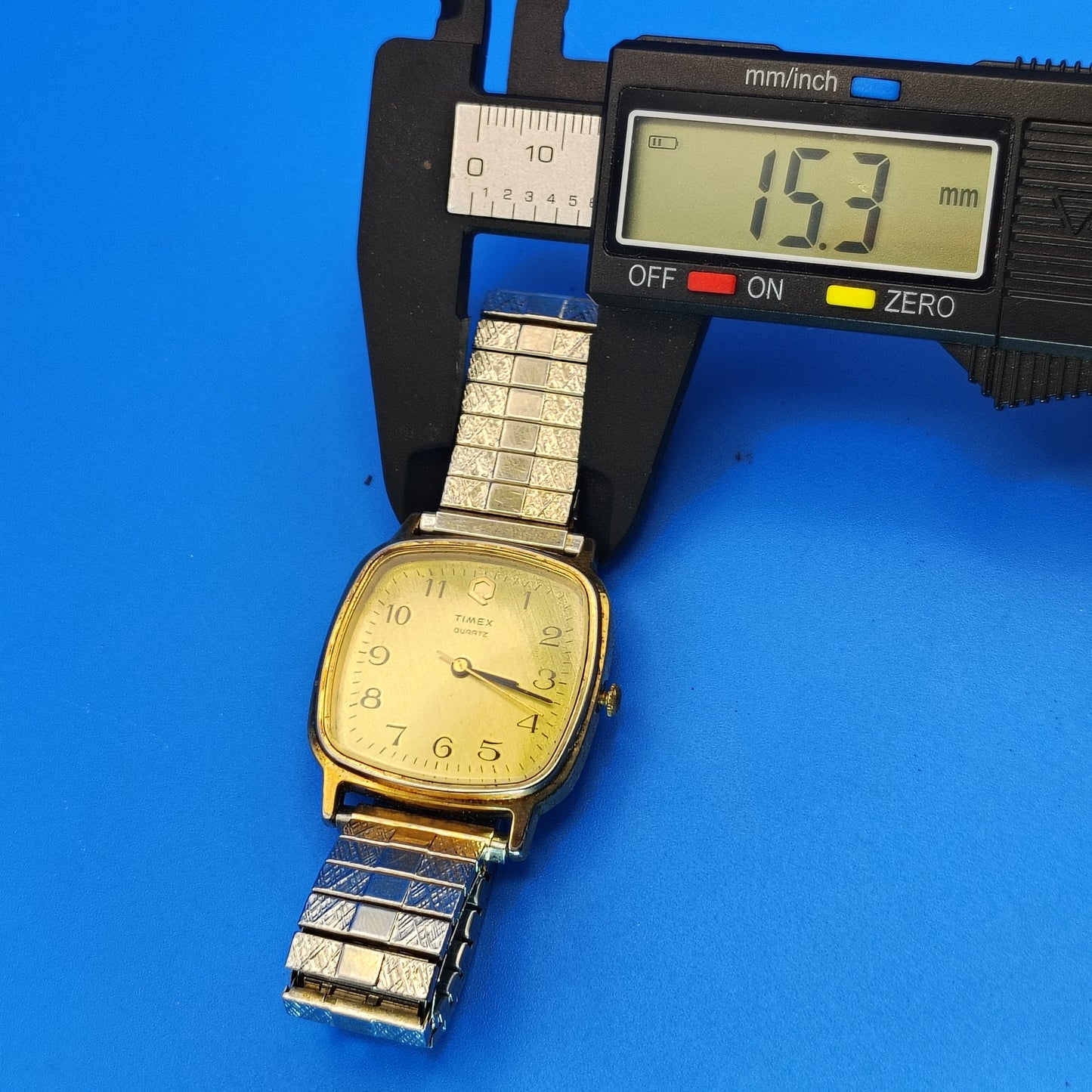 Vintage 1972 Timex Tank 30mm Mens Quartz Watch Gold Tone Stretch Bracelet Fits wrists up to size 9