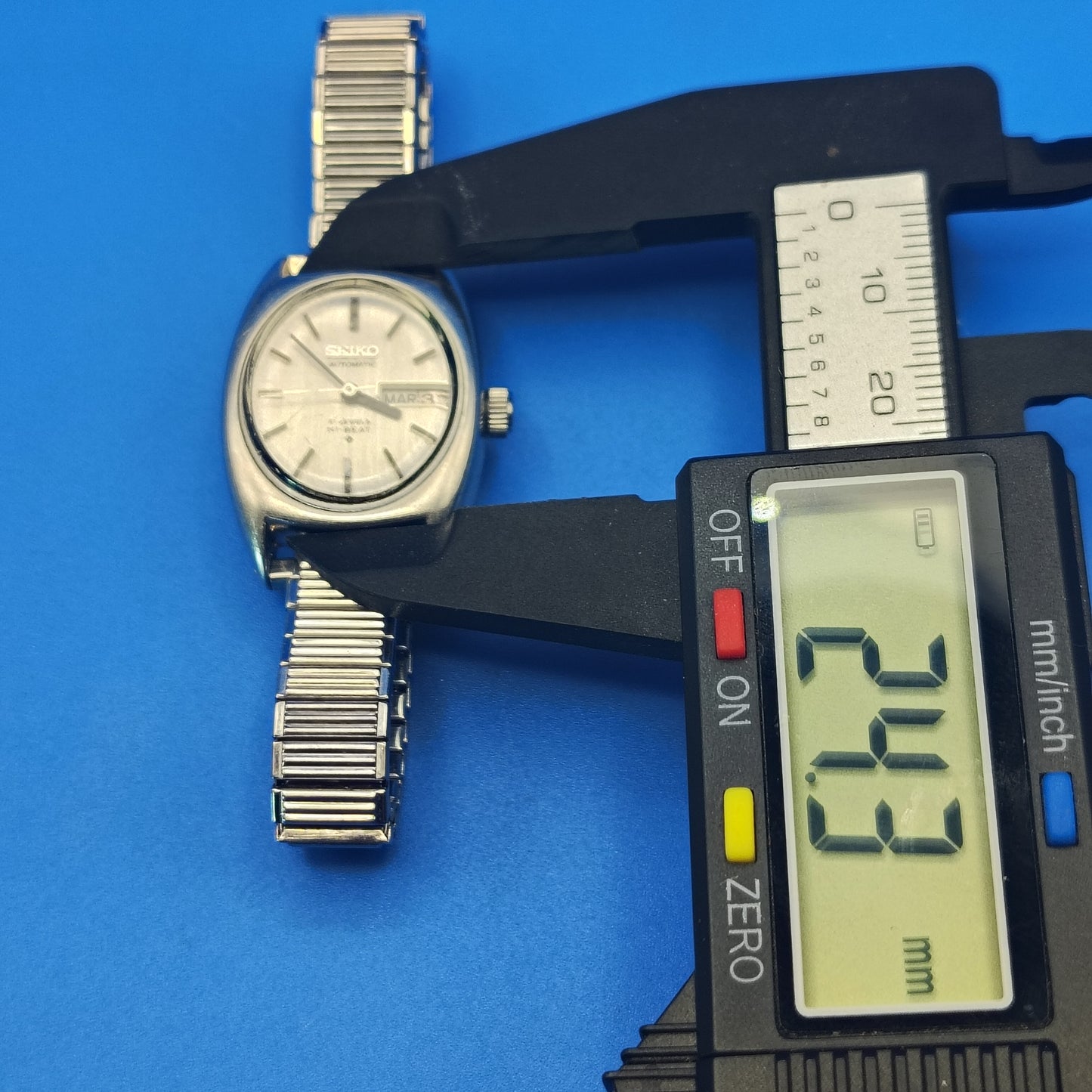 Rare Vintage 1972 Seiko Hi-Beat 21 Jewel Automatic Movement Mechanical Tank Luxury Watch Stretch Bracelet