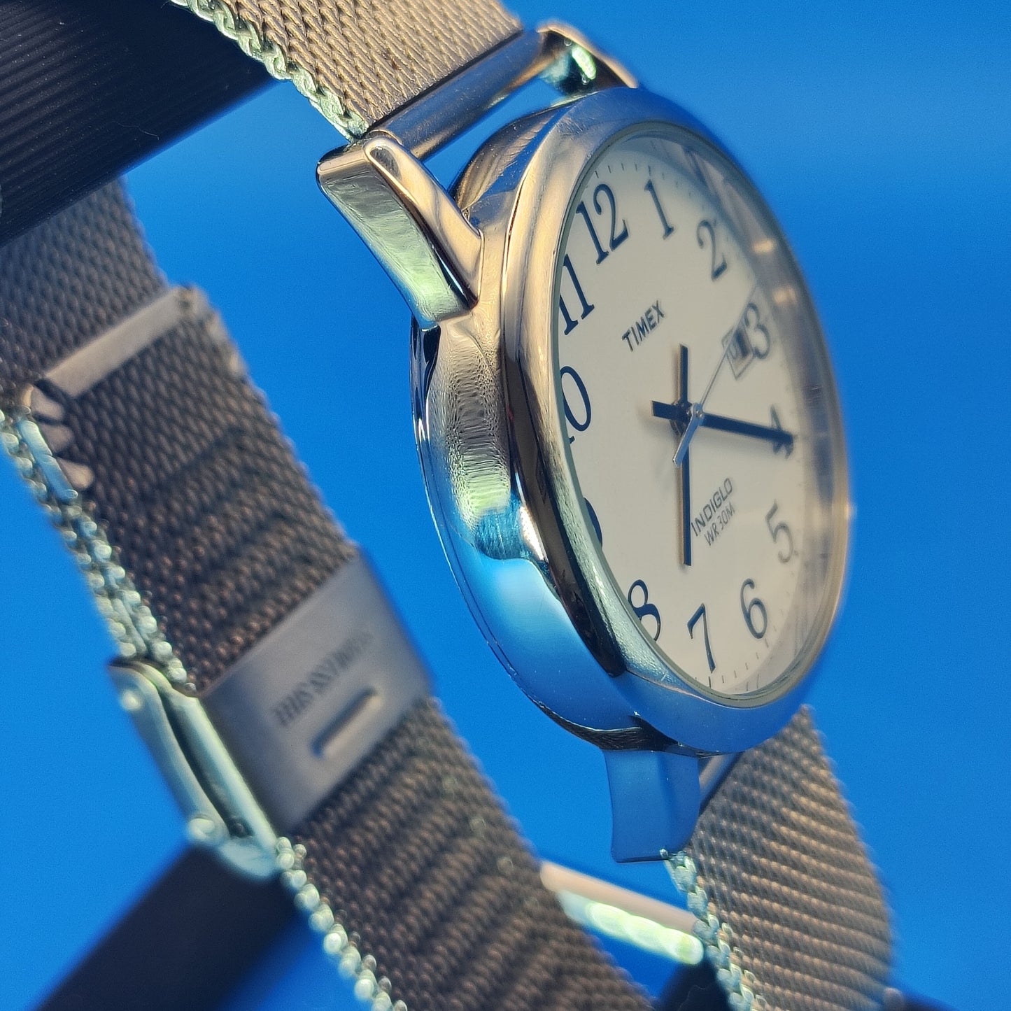 Vintage 1990's Timex Easy Reader Date 35mm Mens Quartz Watch New Stainless Steel Mesh Bracelet