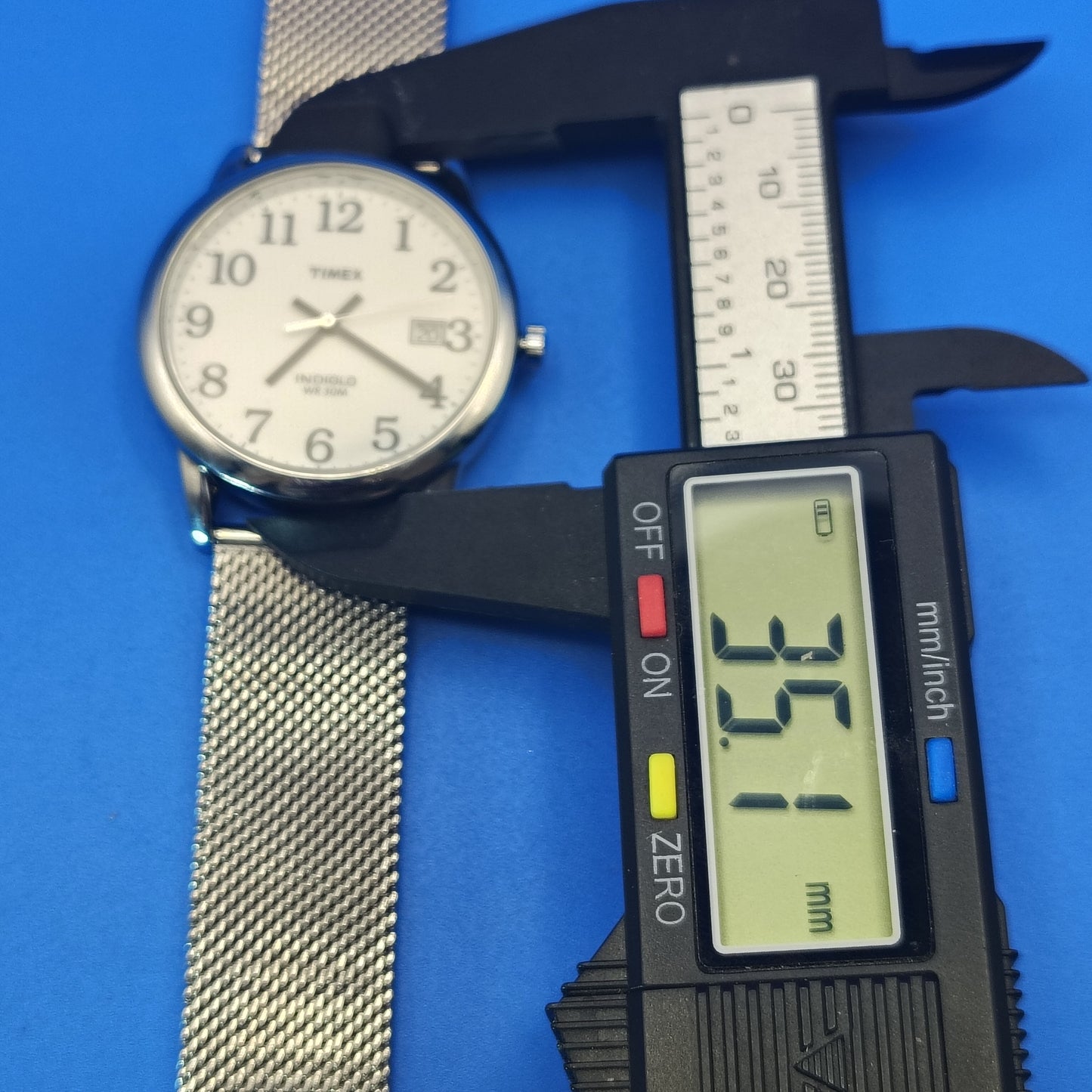 Vintage 1990's Timex Easy Reader Date 35mm Mens Quartz Watch New Stainless Steel Mesh Bracelet