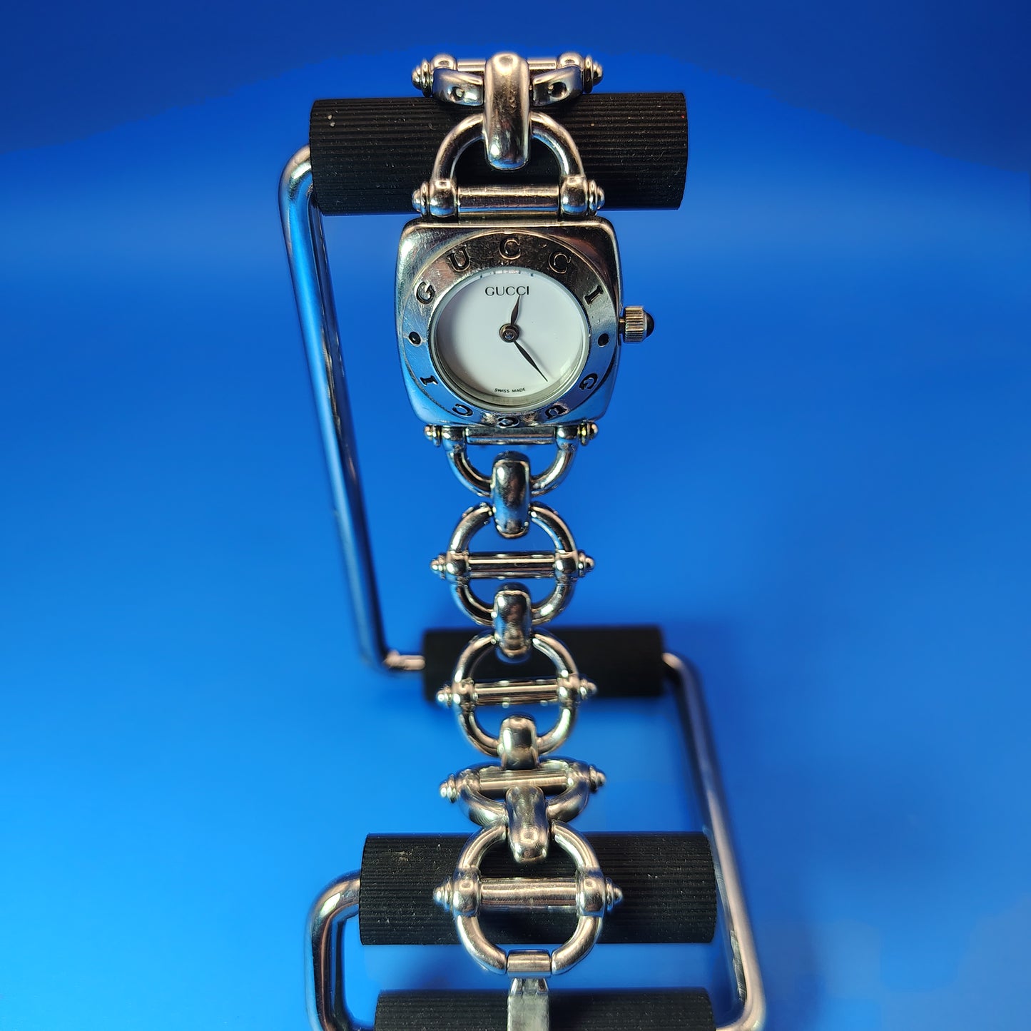 Vintage 1992 Authentic Gucci 6400L Genuine Swiss Made Horsebit Link 20mm Women's Luxury Quartz Watch