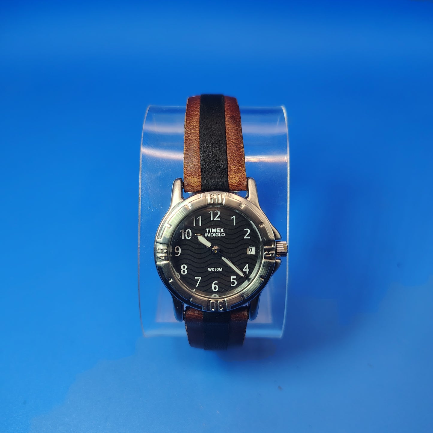 Vintage 2002 Timex Expedition Indiglo Wave Dial Women's 25mm Quartz Field Watch