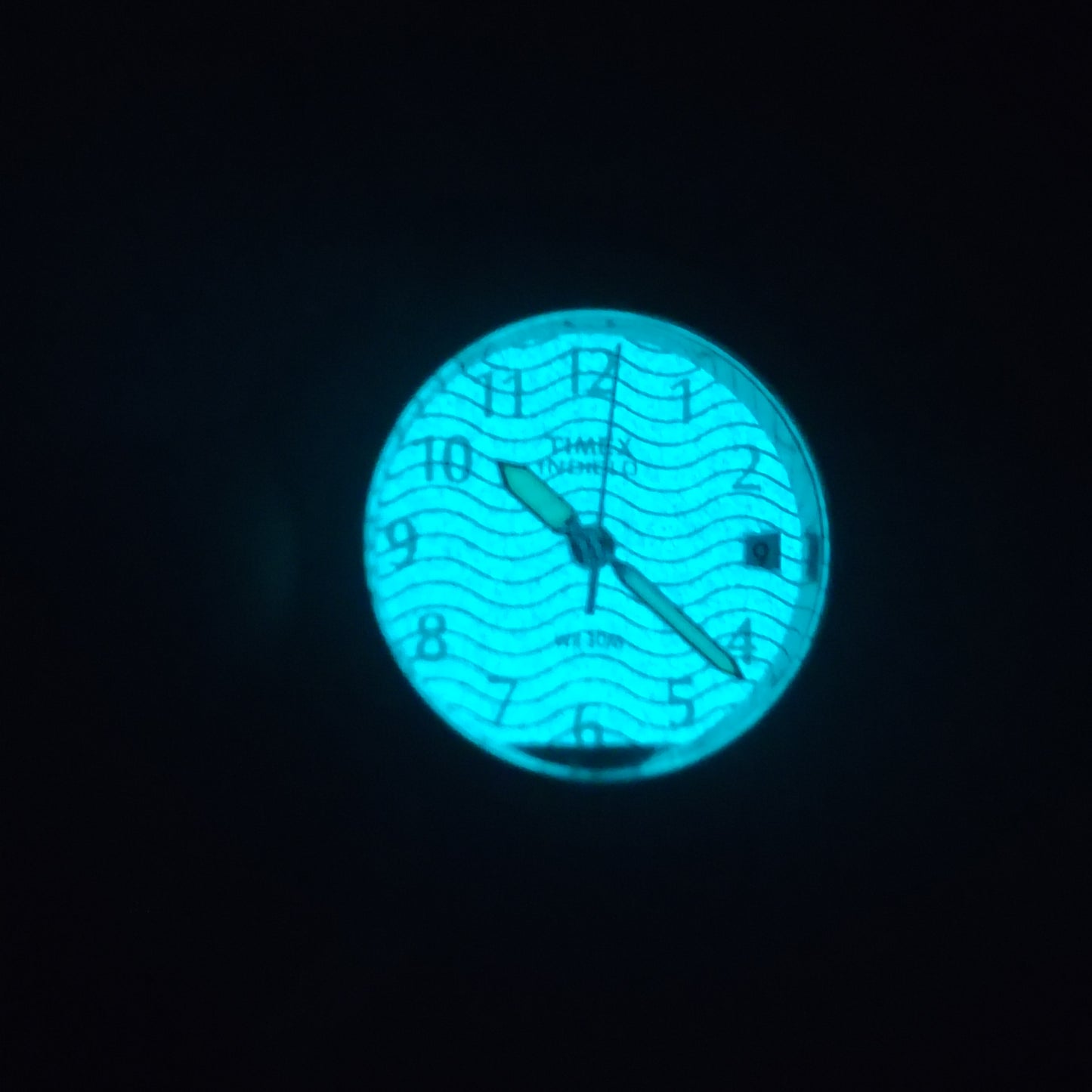 Vintage 2002 Timex Expedition Indiglo Wave Dial Women's 25mm Quartz Field Watch