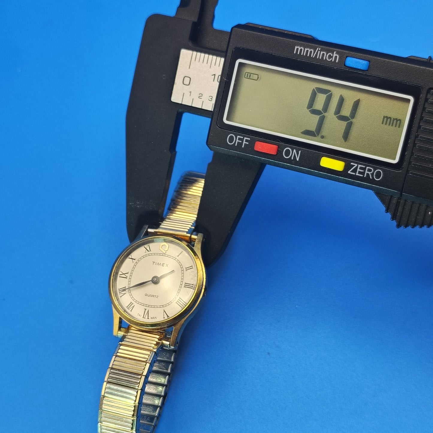 Vintage 1975 Timex Electriconic Set 22mm Women's Quartz Cocktail Watch Watch