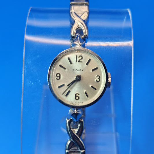 Vintage Timex Mechanical Wind 18mm Women's Quartz Watch Stretch Bracelet