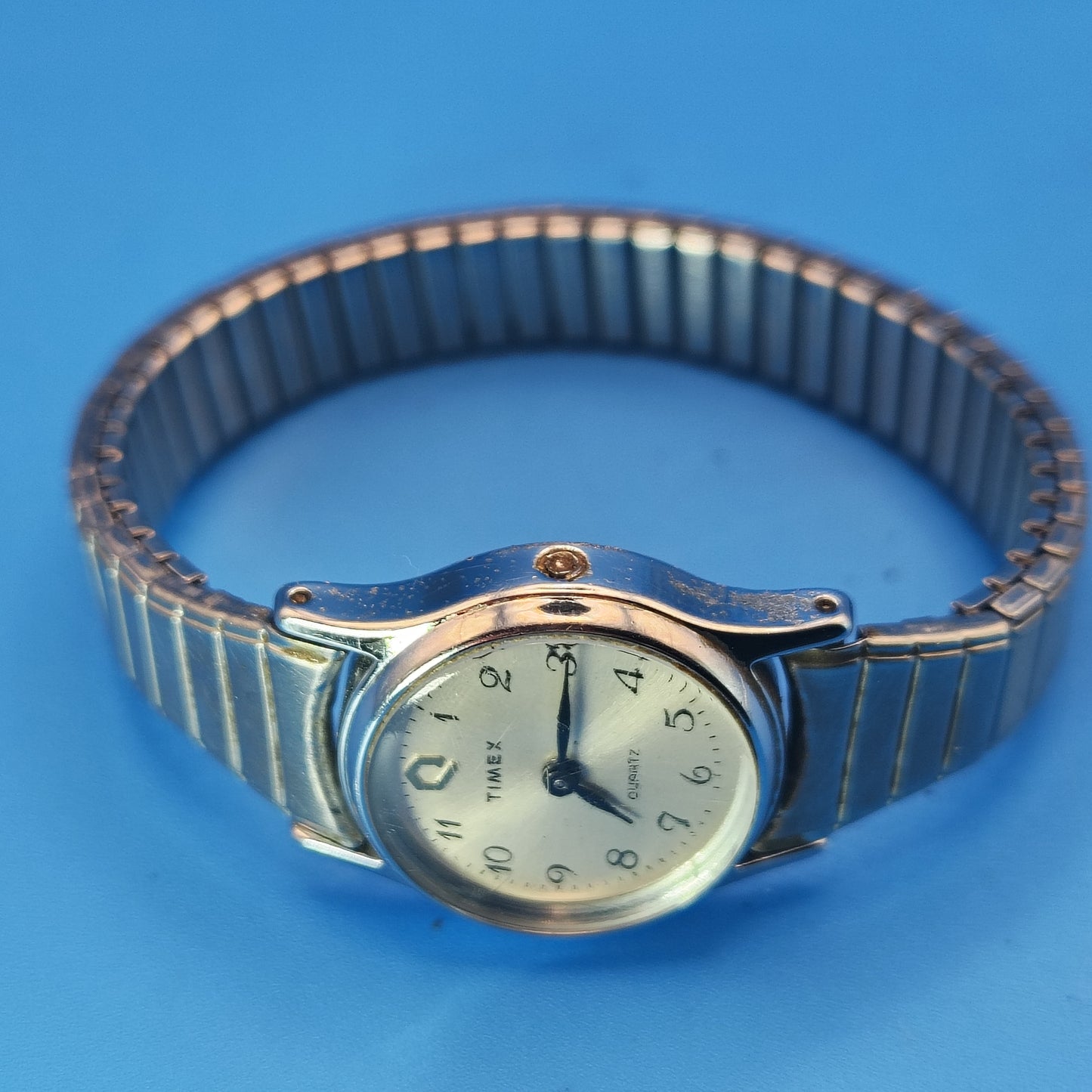 Vintage 1989 Timex 21mm Women's Quartz Watch Stretch Bracelet Stainless Steel