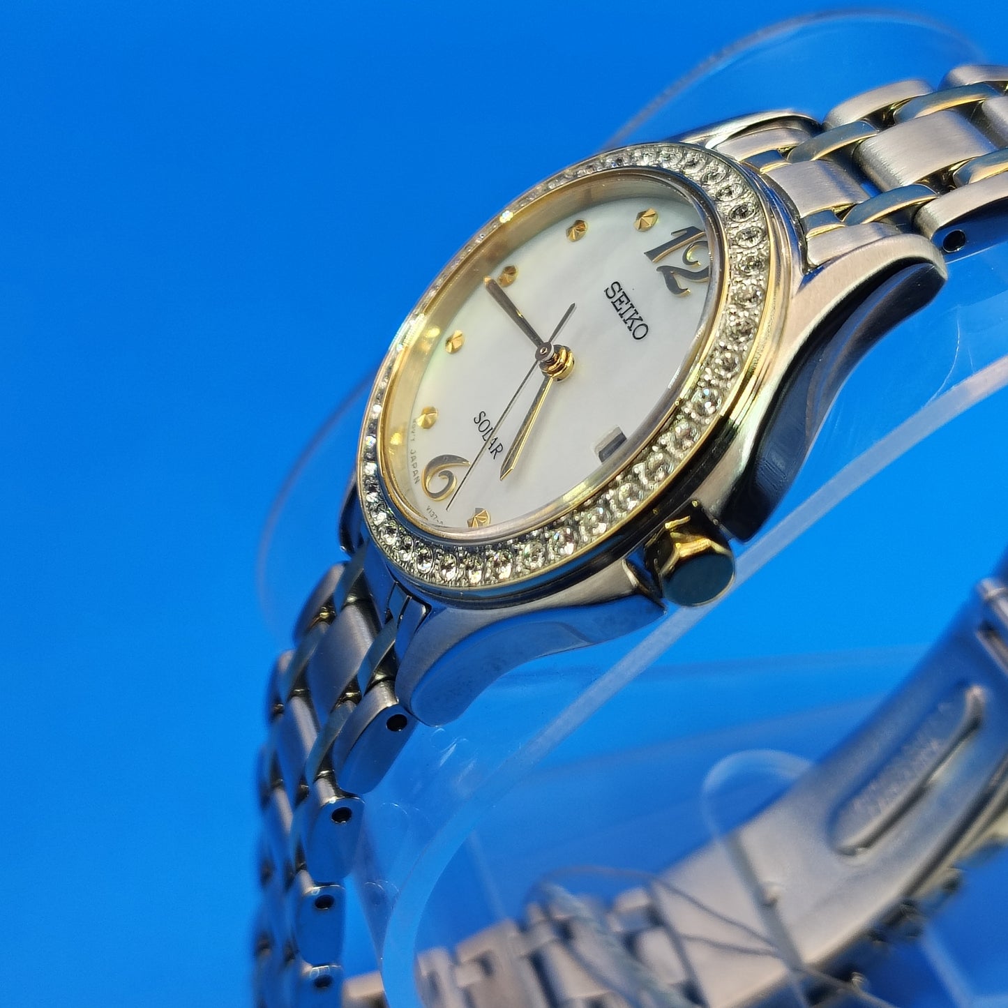 New Vintage Seiko Solar Mother of Pearl Women's Quartz Luxury Watch Swarovski Crystal New Old Stock Never Worn Full Set