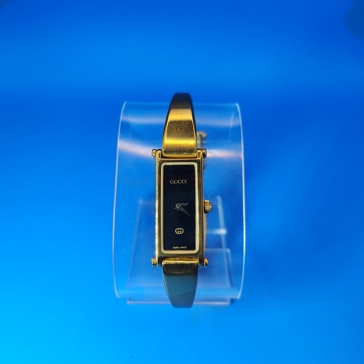 Vintage 1989 Gucci 1500L Authentic Swiss Made 24mm Women's Quartz Luxury Watch Bangle NOS New Never Worn