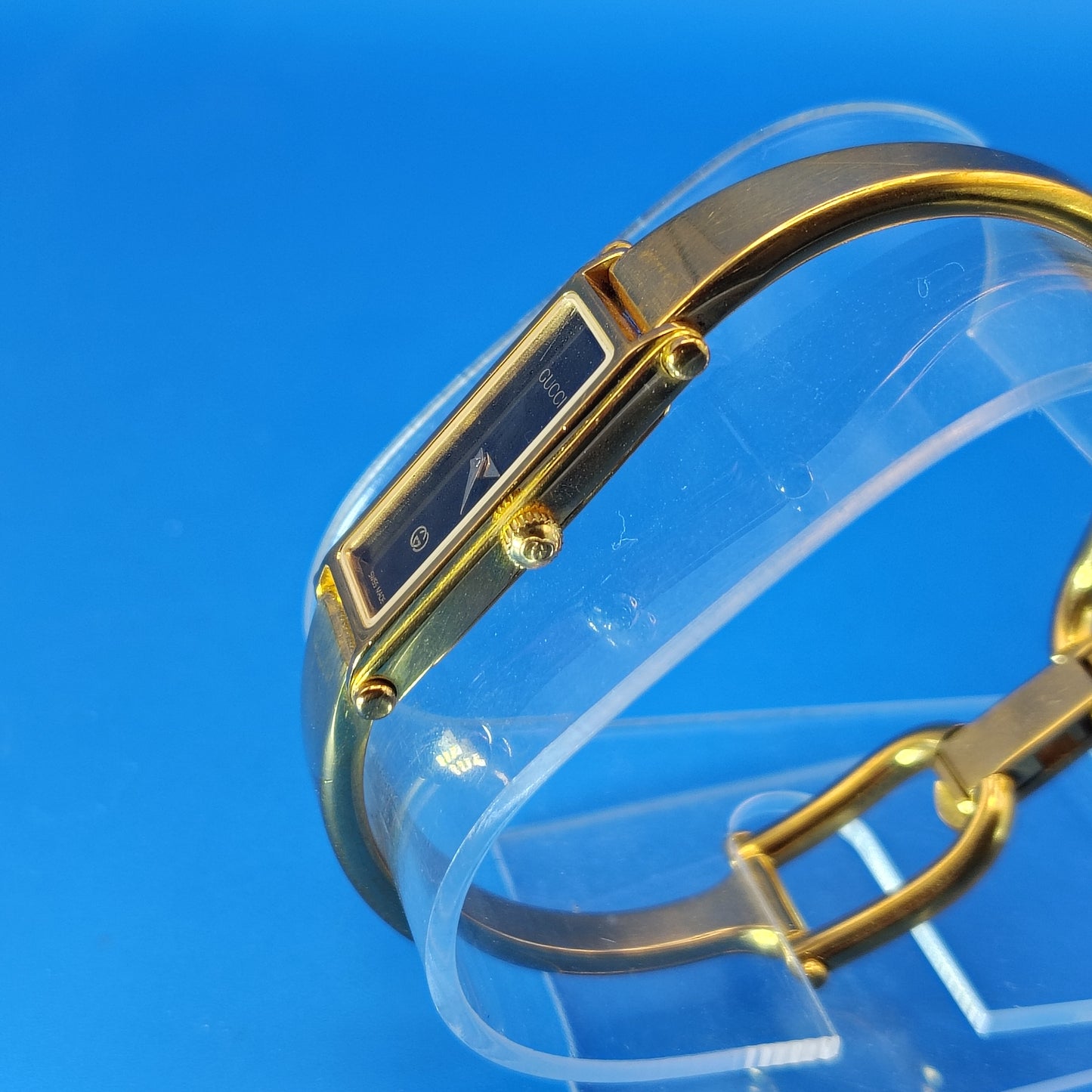 Vintage 1989 Gucci 1500L Authentic Swiss Made 24mm Women's Quartz Luxury Watch Bangle NOS New Never Worn