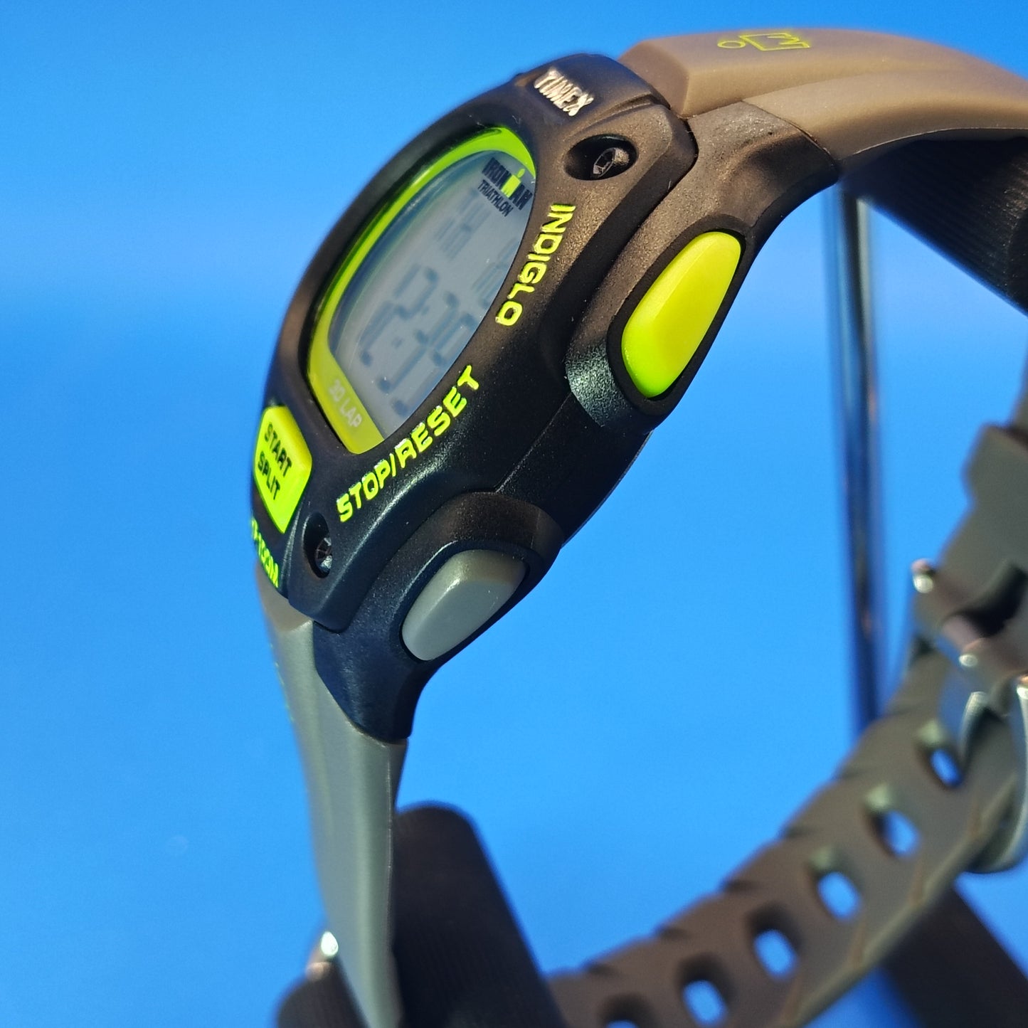 Vintage 2005 Timex Ironman Triathlon Indiglo 40mm Mens Digital Quartz Sports Watch 100M WR