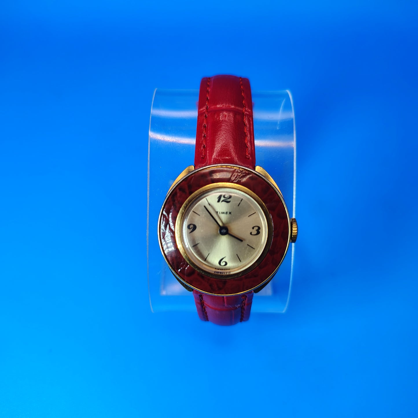 Vintage 1974 Timex Mechanical Wind 27mm Women's Watch New Leather Strap Size 4-6.75