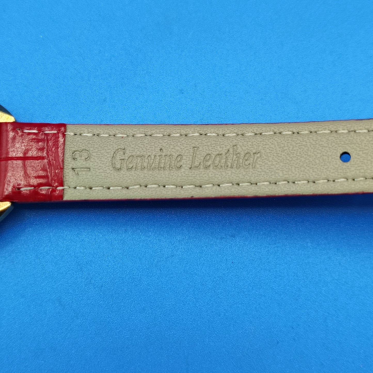 Vintage 1974 Timex Mechanical Wind 27mm Women's Watch New Leather Strap Size 4-6.75