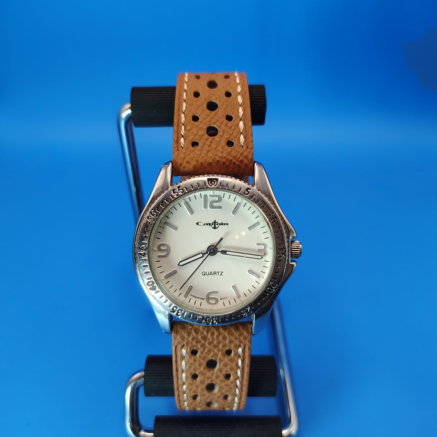 Vintage Captain 33mm Mens Quartz Watch New Leather Strap with Stainless Deployment Clasp Size 5-7.5 adjustable