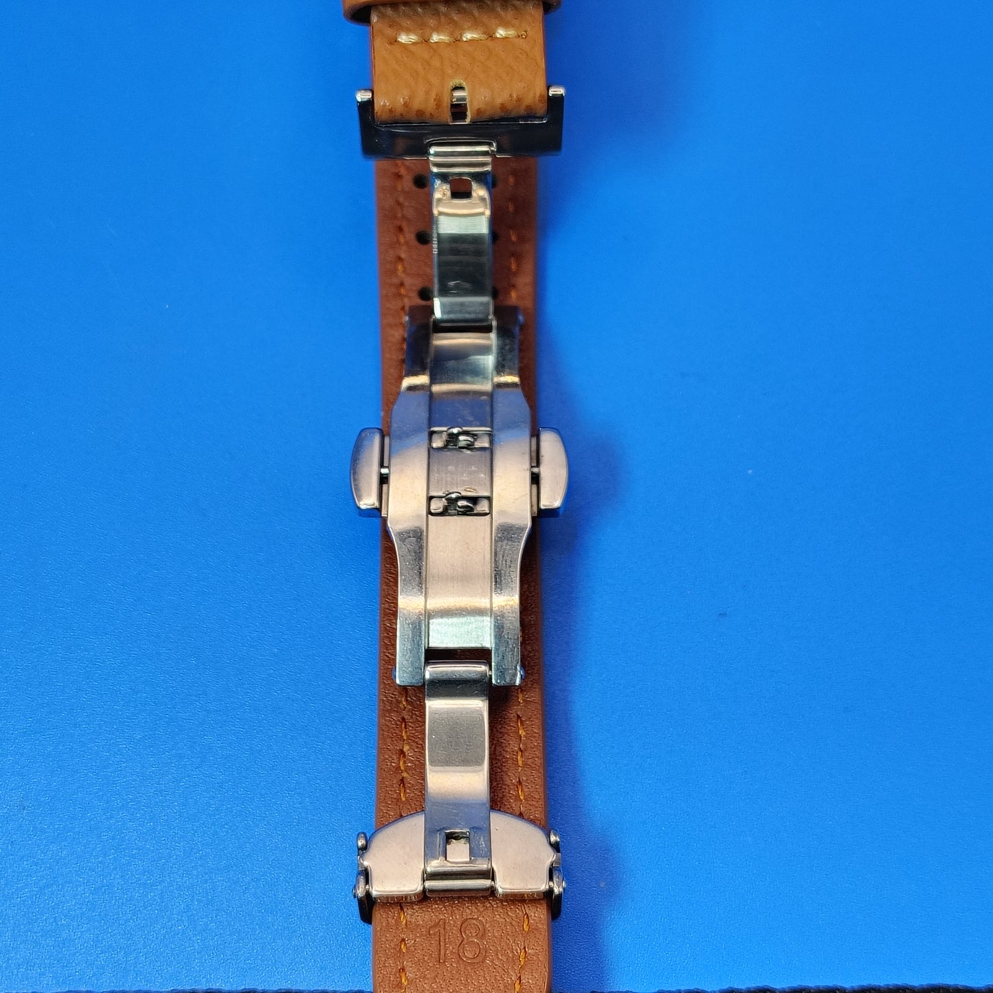 Vintage Captain 33mm Mens Quartz Watch New Leather Strap with Stainless Deployment Clasp Size 5-7.5 adjustable