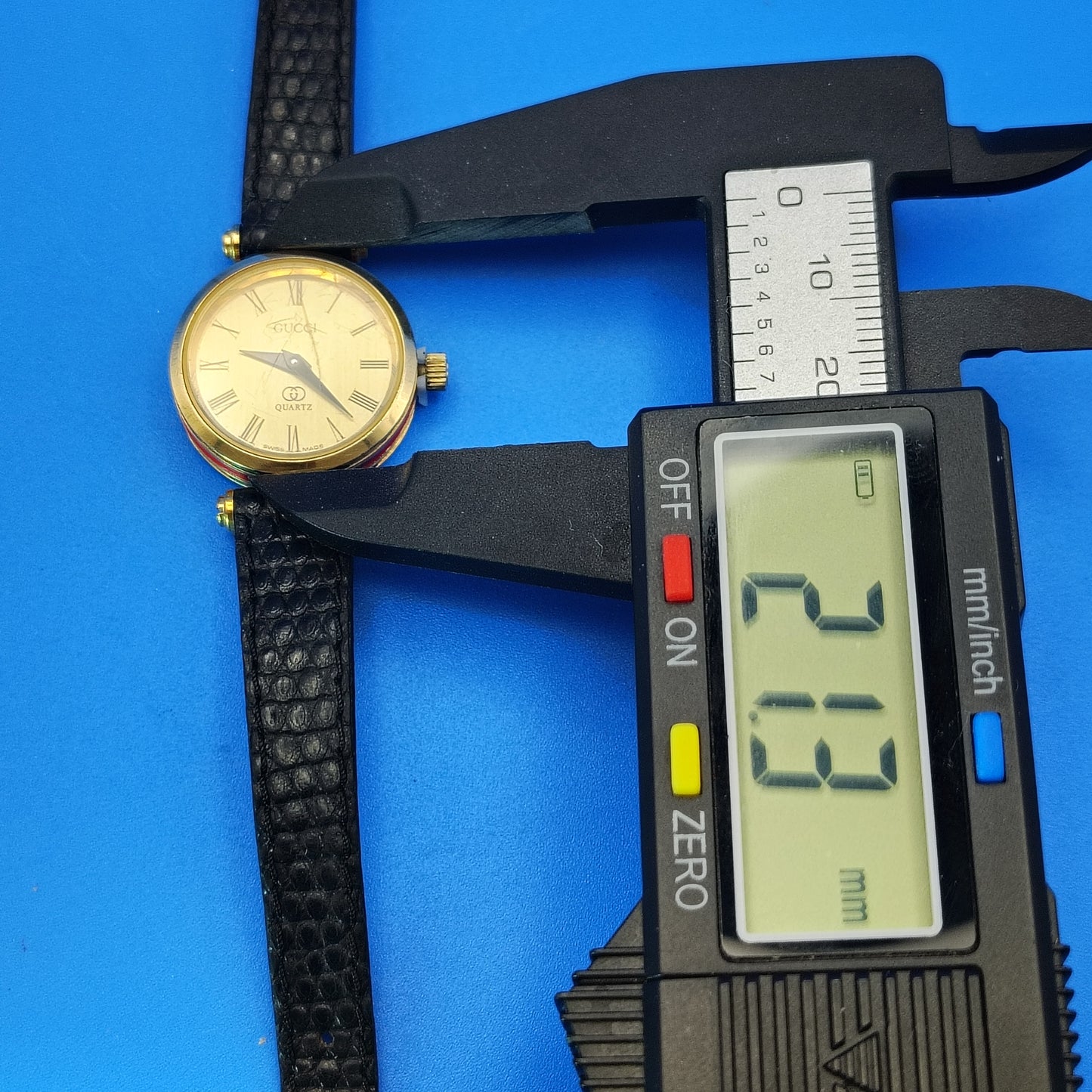 Vintage 1987 Gucci 4.85 Authentic Swiss Made 21mm Women's Luxury Quartz Watch Exotic Lizard Skin Band