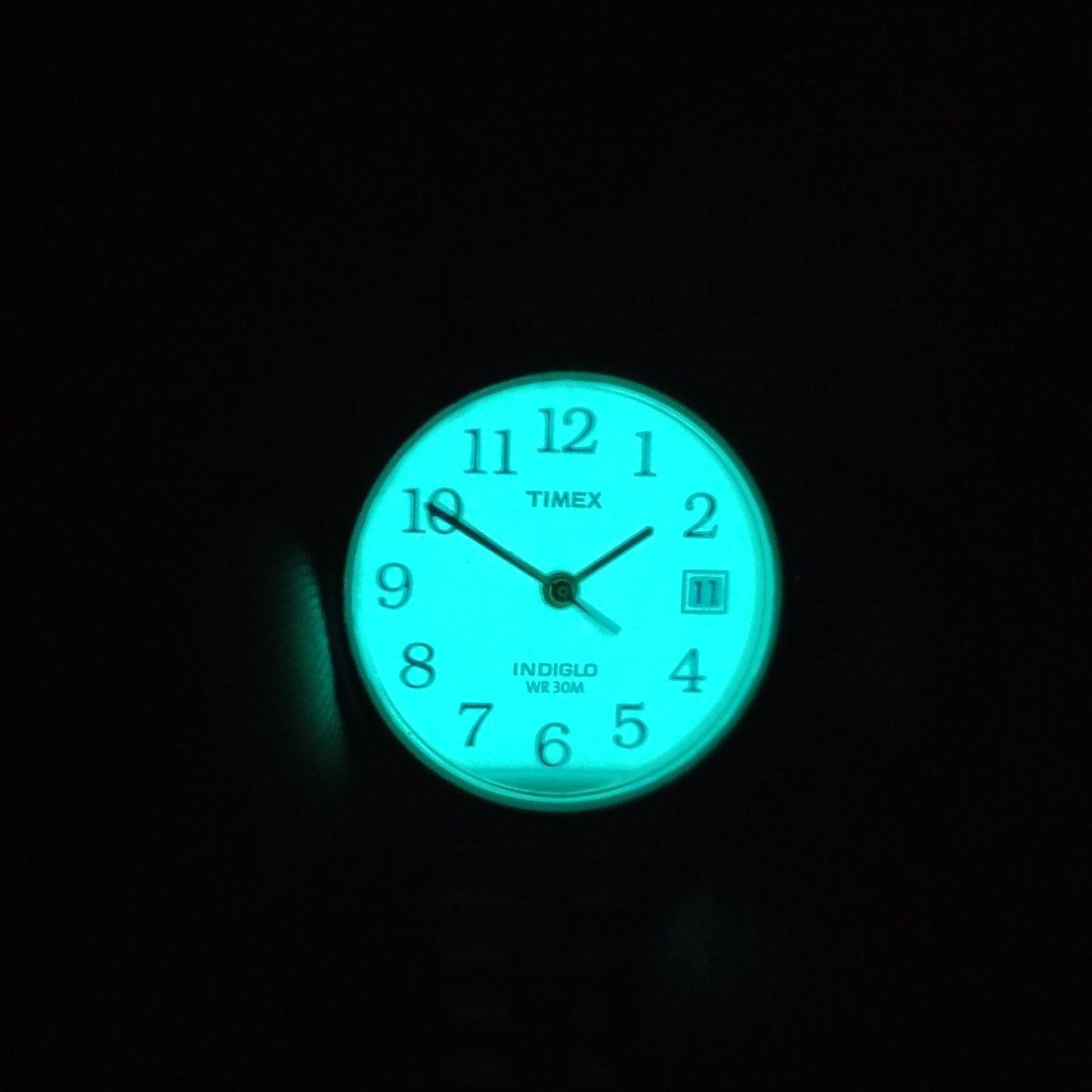 Vintage Timex Easy Reader Date 25mm Women's Gold Tone Quartz Watch New Stretch Bracelet size 6-8.5