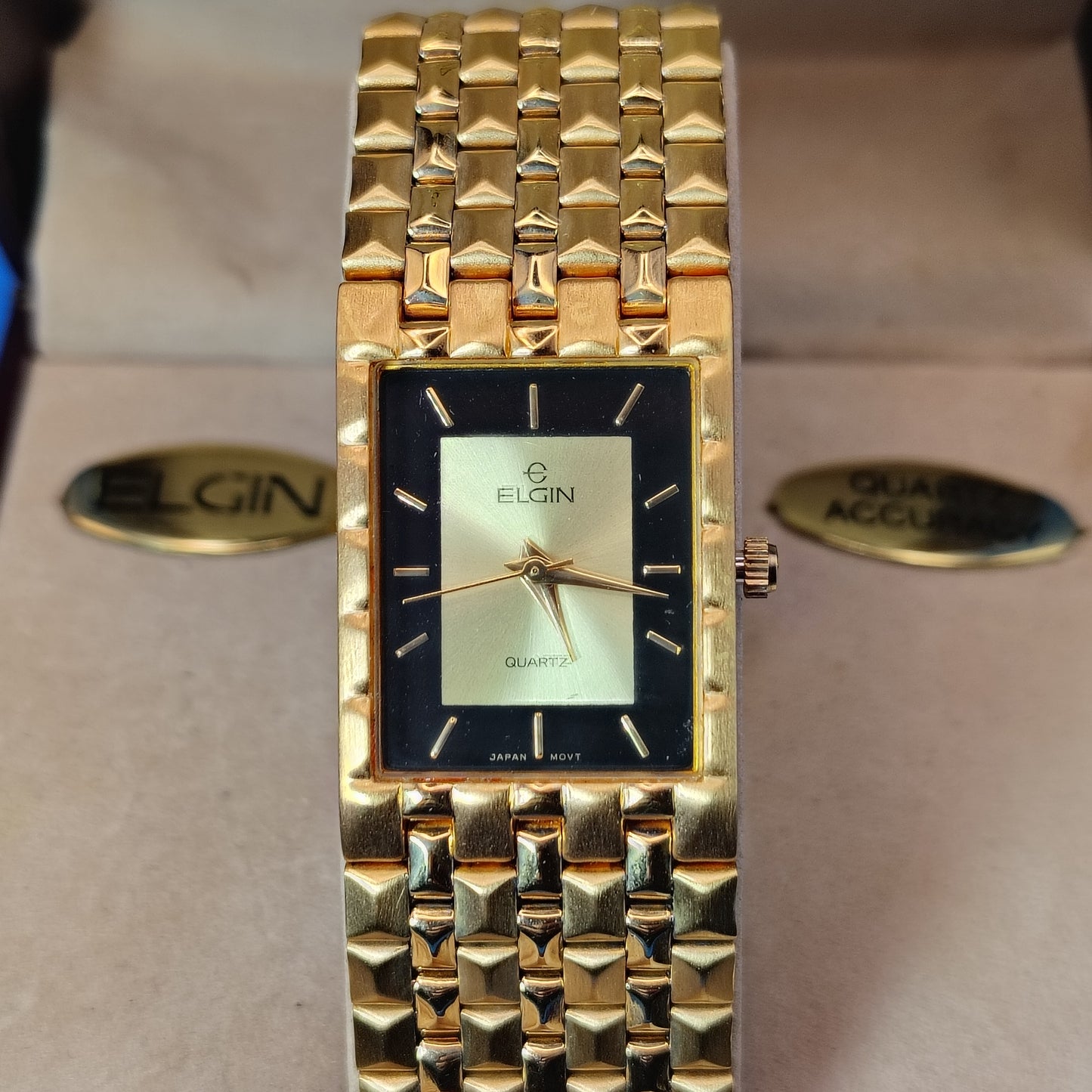 Rare Vintage 1984 Elgin Tank 32mm Mens Quartz Luxury Watch Full Set Box Papers NOS New